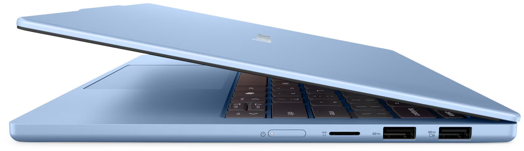 Világoskék laptop nyitott fedéllel, oldalnézetben. A billentyűzet és a portok láthatók.
