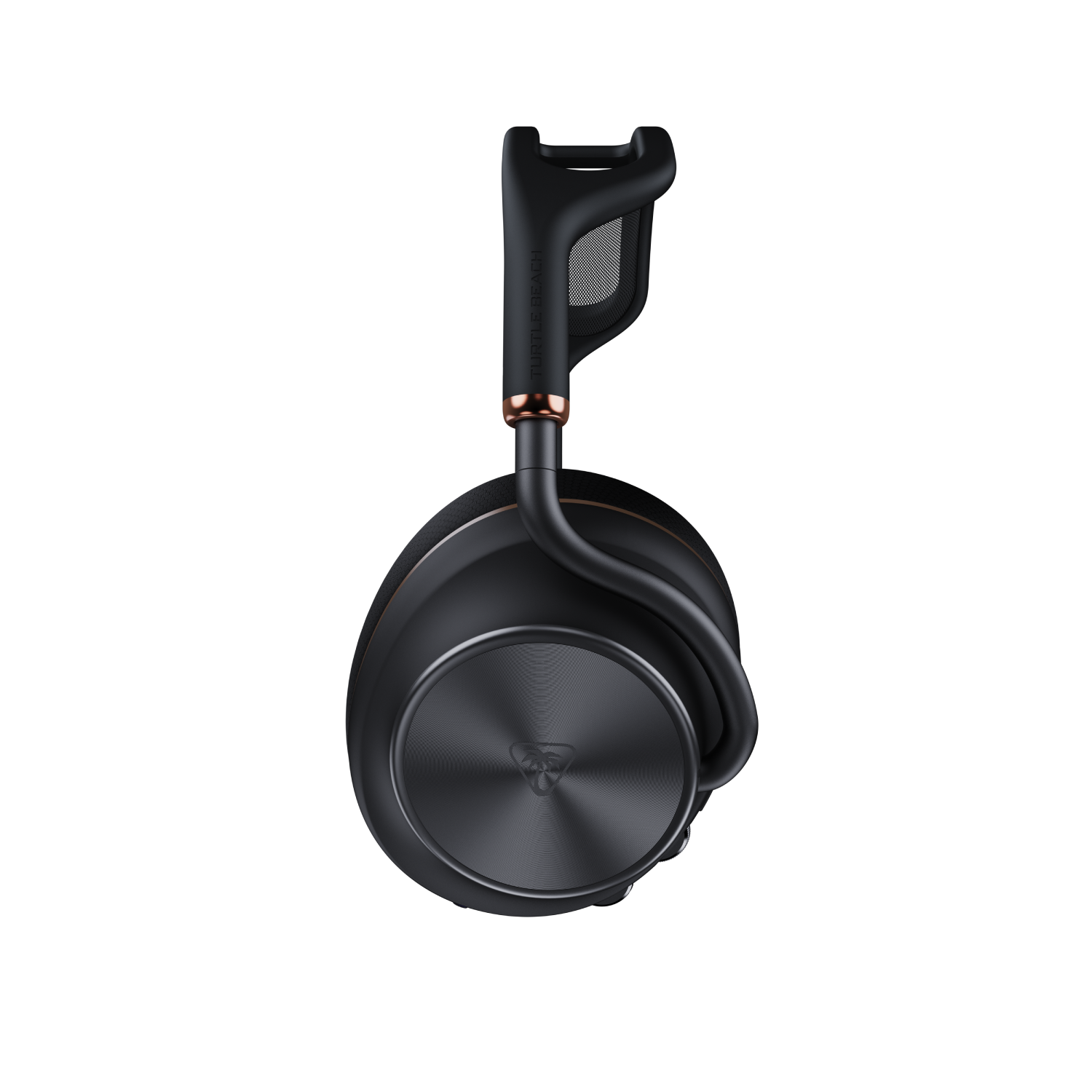 Auriculares Turtle Beach negros con detalles en oro rosa sobre fondo negro.