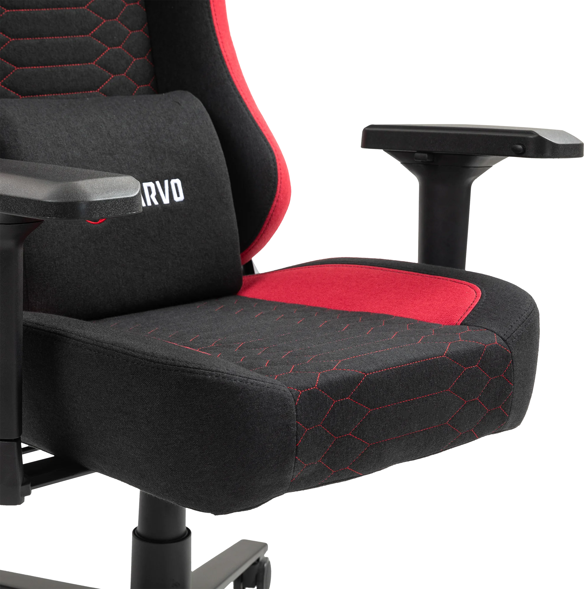 Fekete gamer szék piros díszítéssel és varrással. Logó látható.