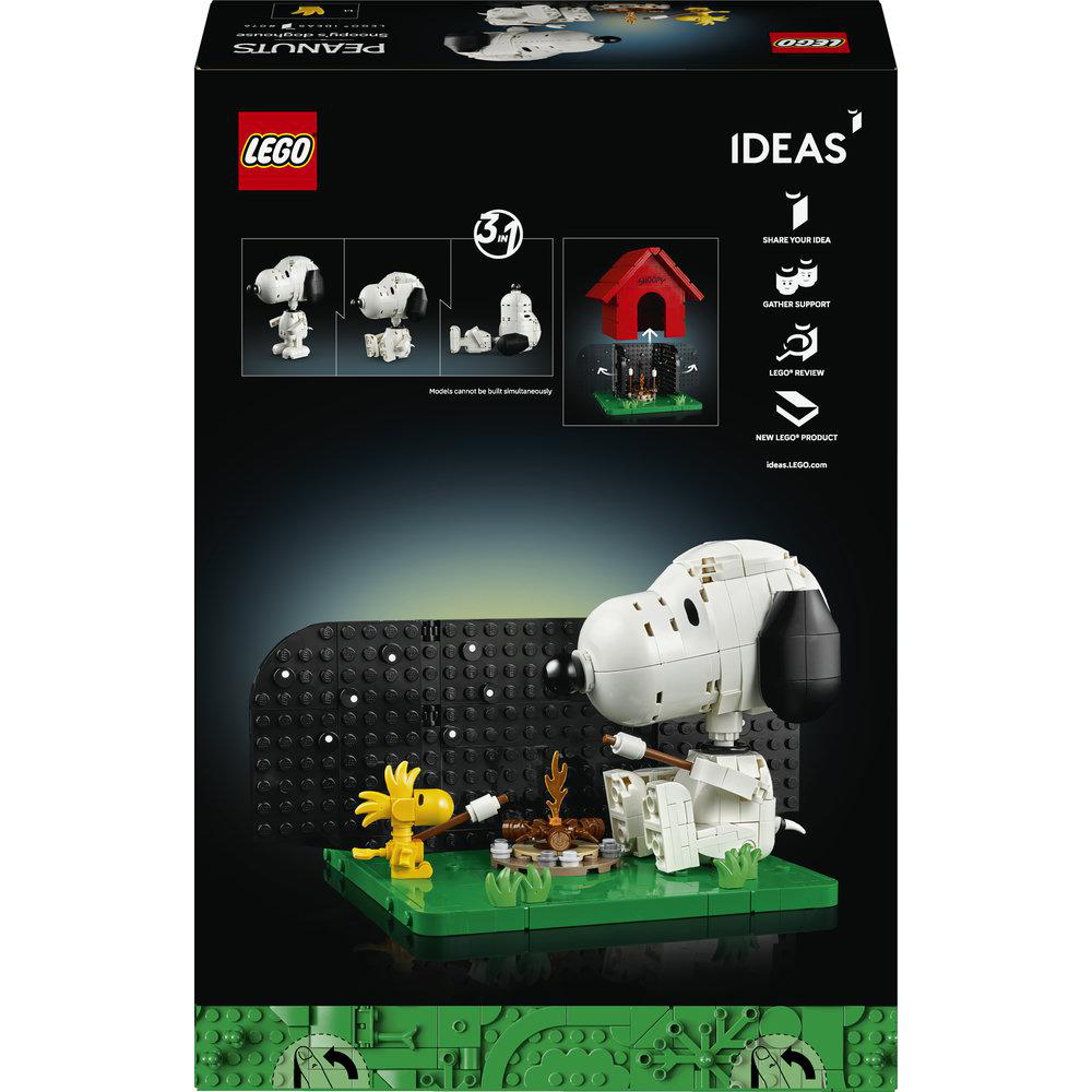LEGO Snoopy und Woodstock auf einer grünen Basis mit dunklem gesprenkeltem Hintergrund.