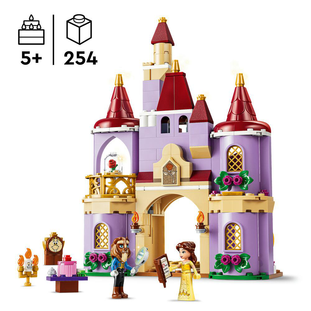 Lego-Schloss mit Biest, Belle, Herr von Unruh, Kuchen und Rose.