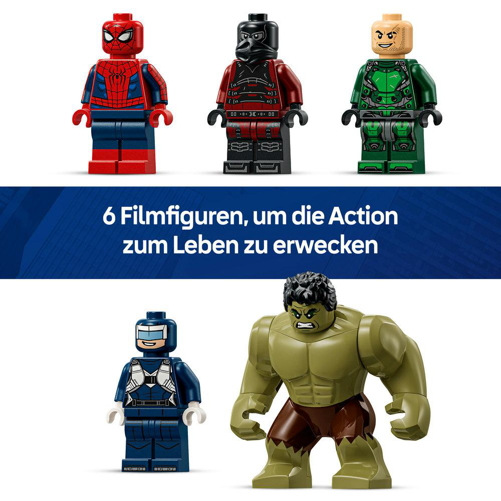 Sechs Lego-Figuren: Spiderman, ein schwarzer Charakter, ein grüner Charakter, ein blauer Charakter, Hulk.