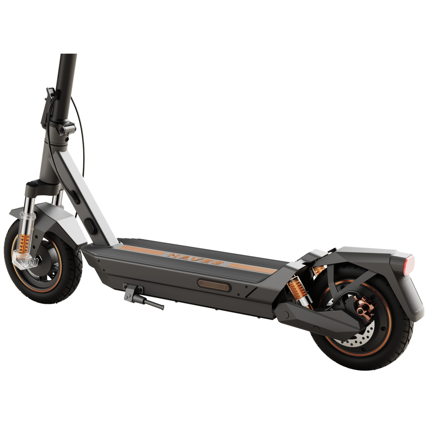 Een donkere elektrische scooter met oranje accenten staat op witte ondergrond.