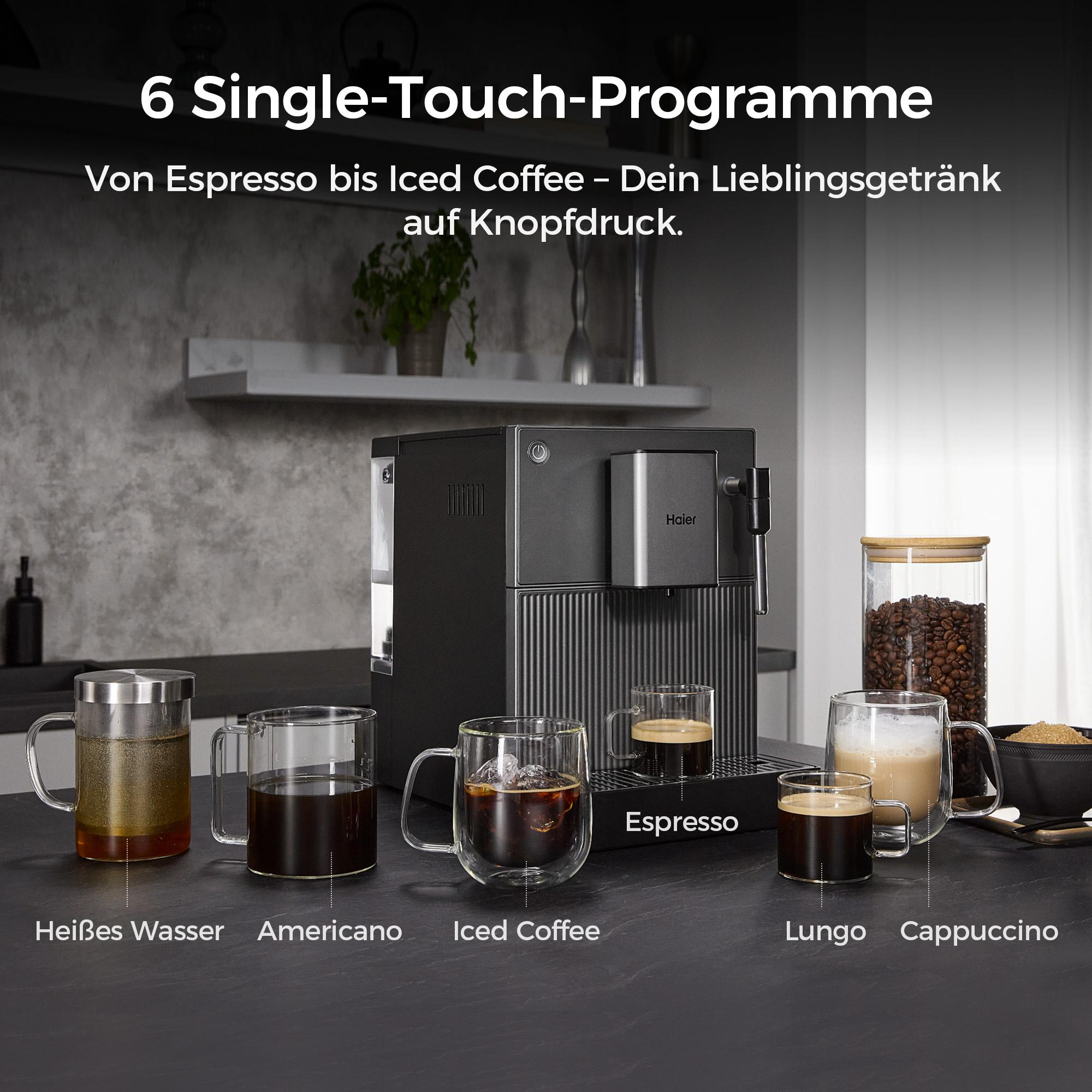 Kaffeemaschine mit verschiedenen Getränken in Gläsern.