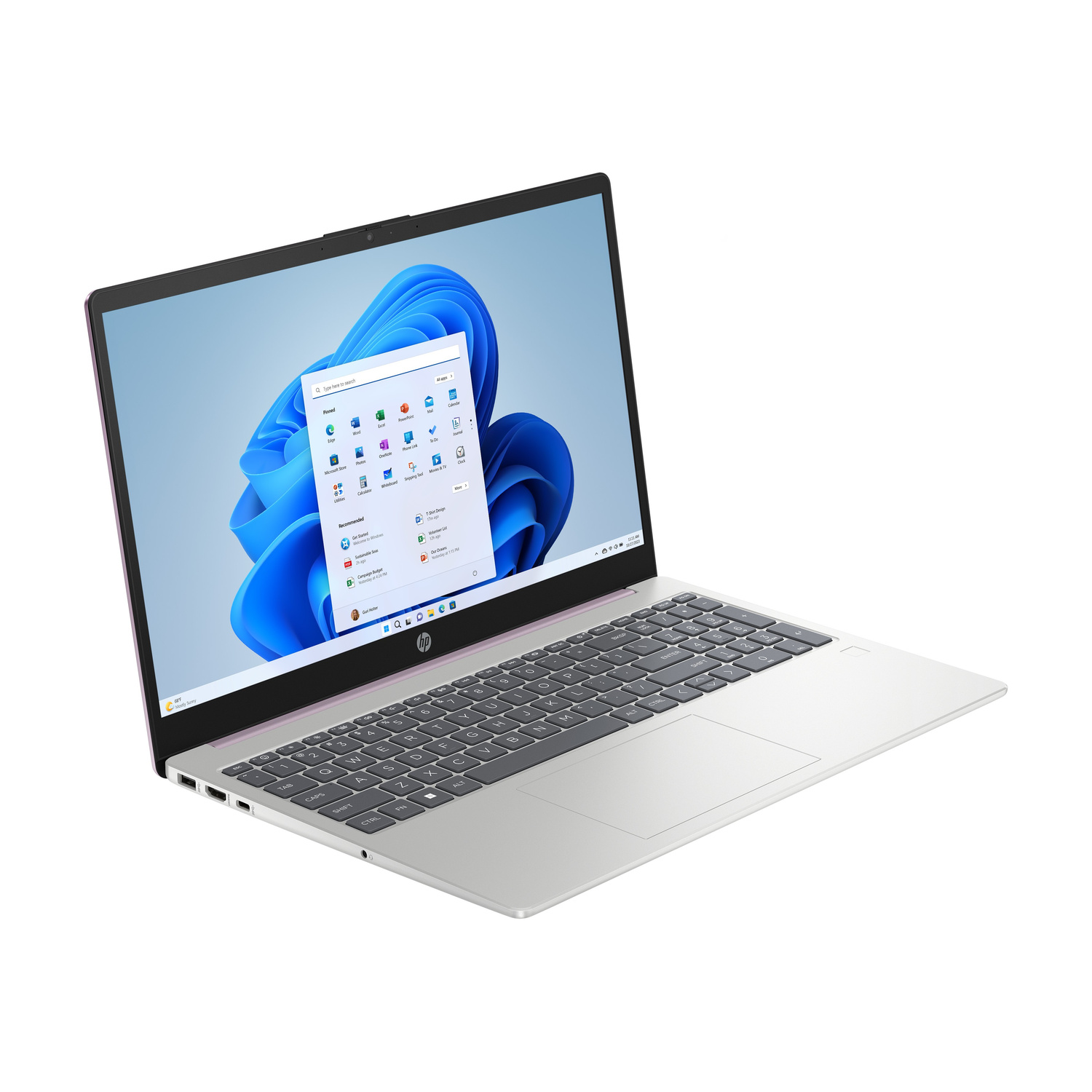 Un laptop HP argentato con accento viola, aperto con Windows 11 sullo schermo.