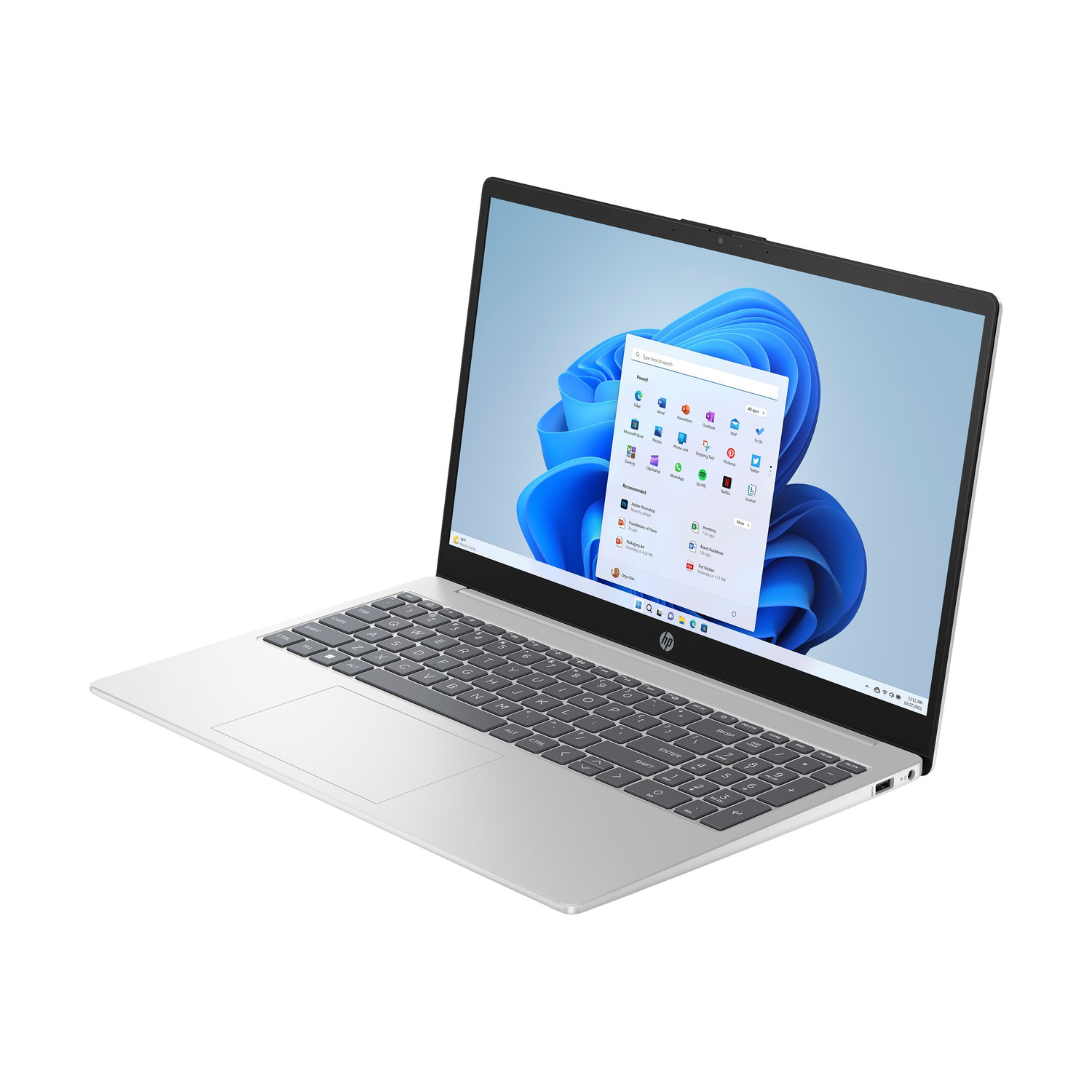 Un laptop argentato con Windows 11 sullo schermo, con tastiera.
