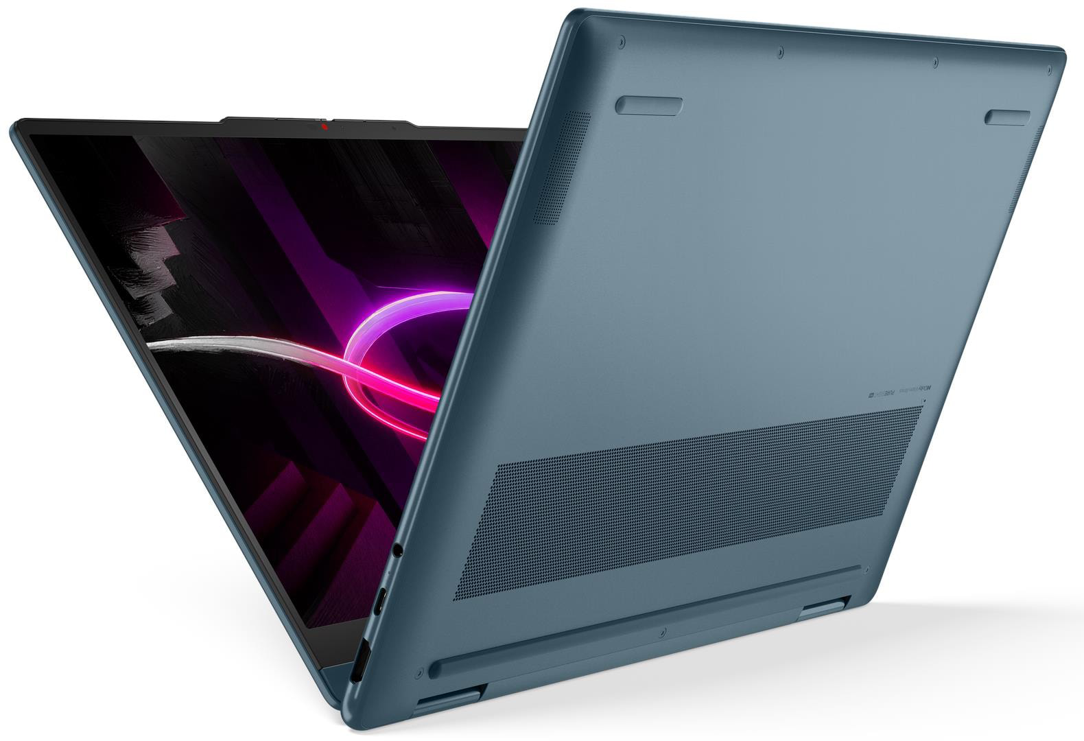 Egy kék laptop nyitva, a képernyőn rózsaszín grafikával.
