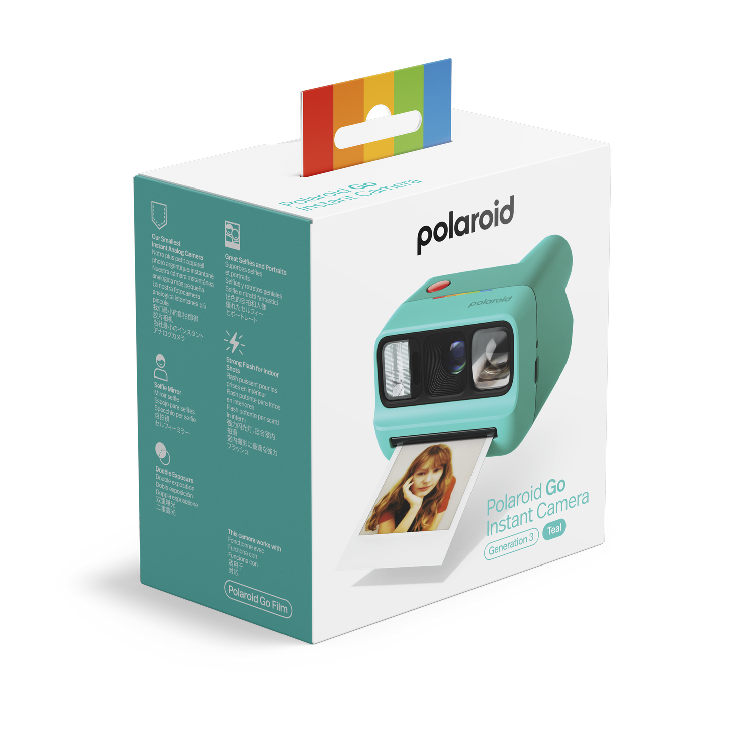 Cámara instantánea Polaroid Go azul verdoso con una foto de una joven saliendo de la ranura de salida.