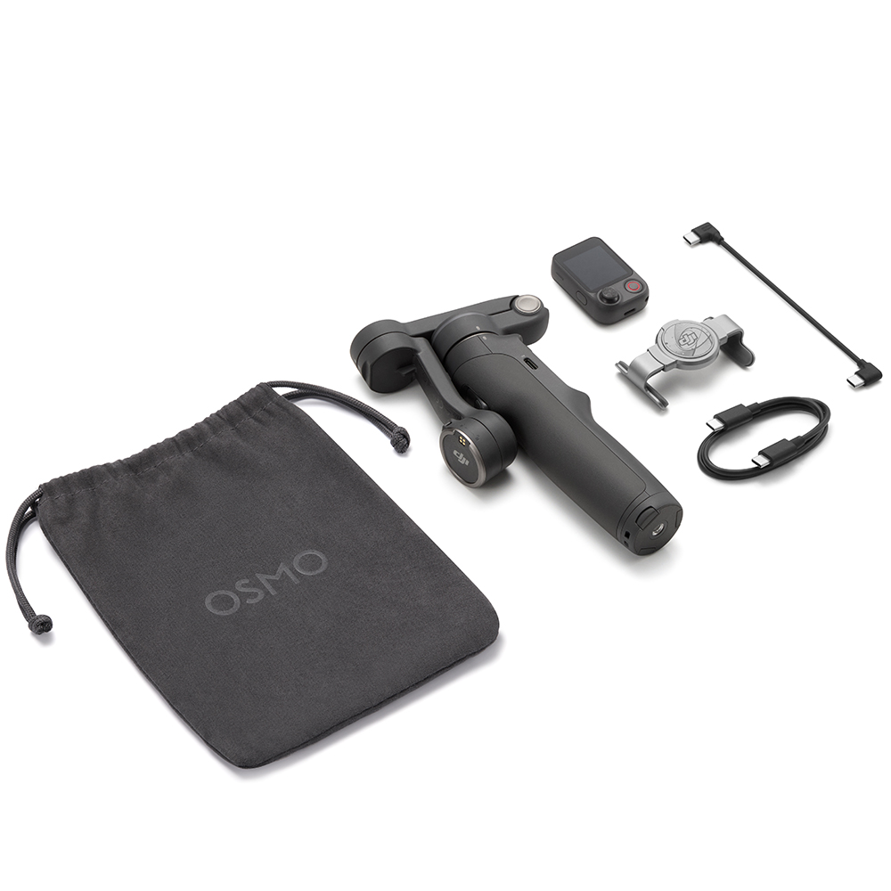Koyu renk gimbal, 'OSMO' yazılı kumaş çanta ve aksesuarlar beyaz zeminde.