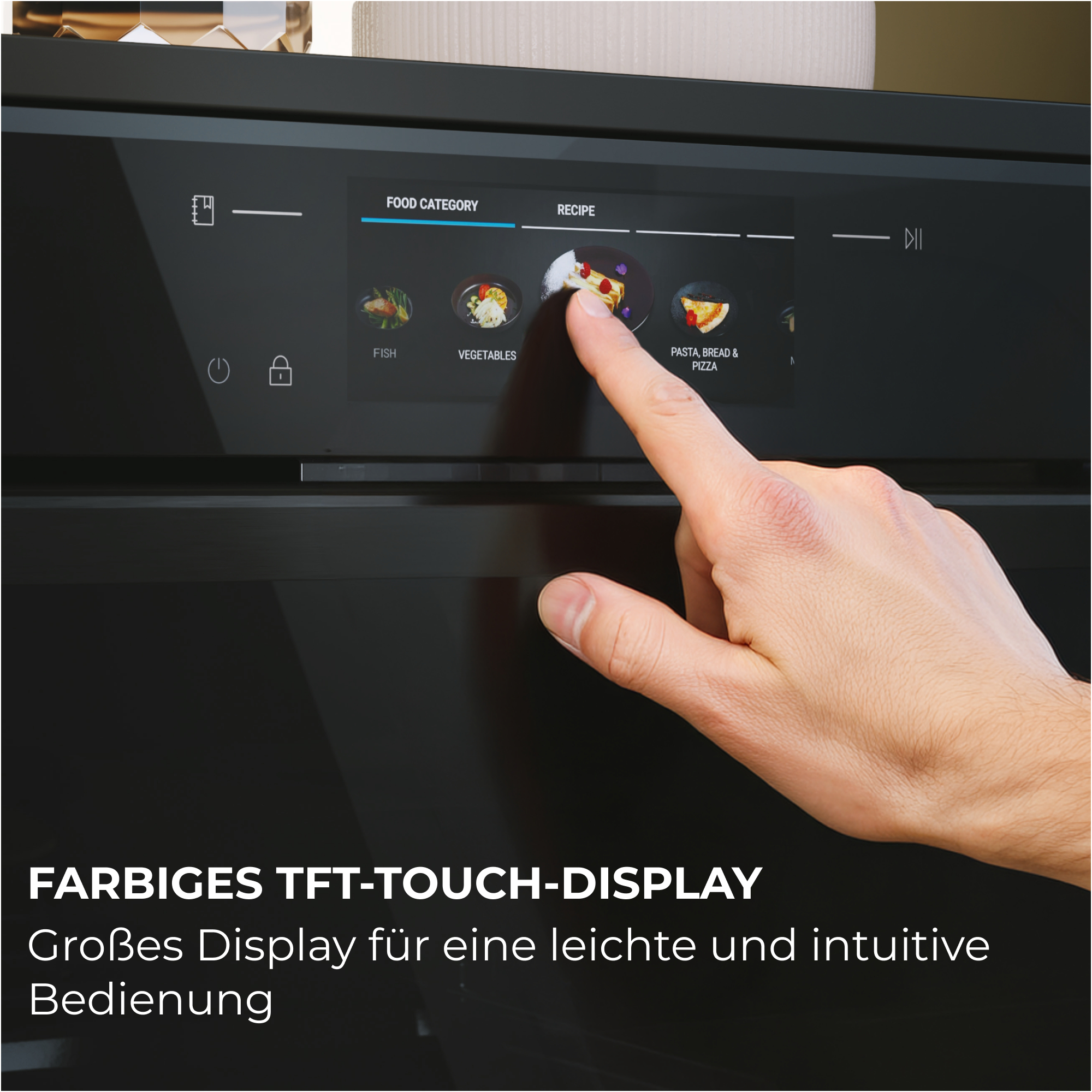 Eine Hand berührt ein Farb-TFT-Touch-Display mit Rezepten.