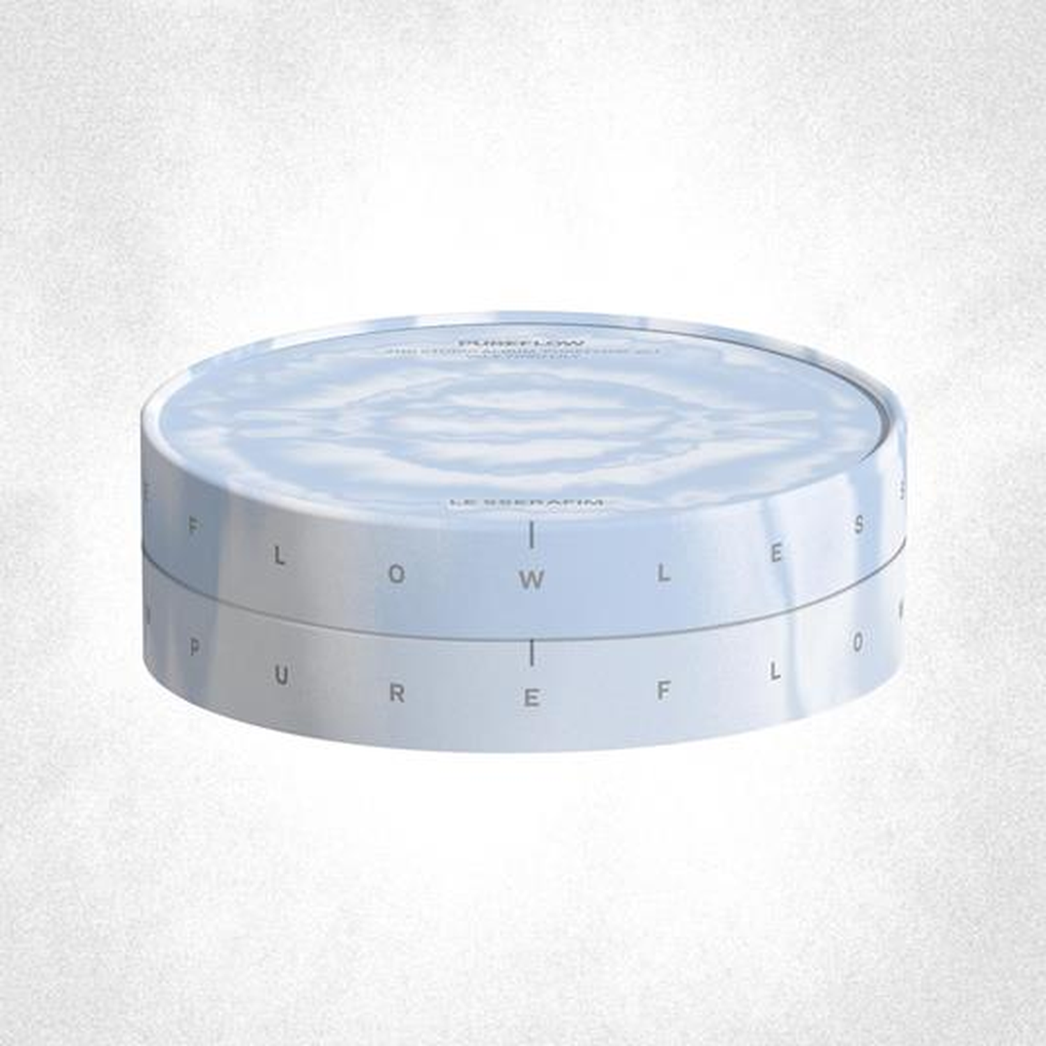 Ronde witte doos met blauw hemelpatroon, tekst en cijfers op zijkanten.