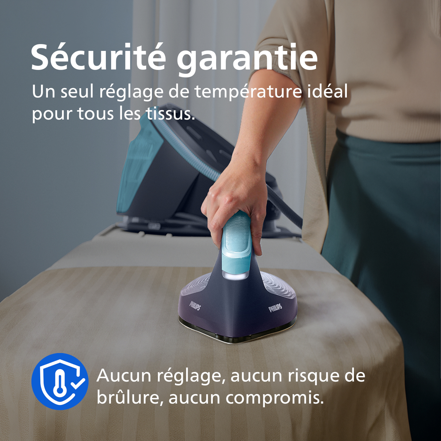 Fer à vapeur avec contrôle de température sur planche à repasser. Texte: Sécurité garantie.