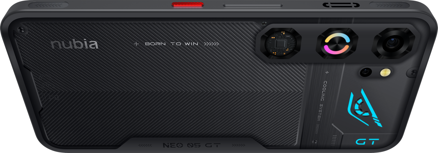 Parte trasera de un smartphone Nubia GT con diseño transparente, ventiladores y cámaras.