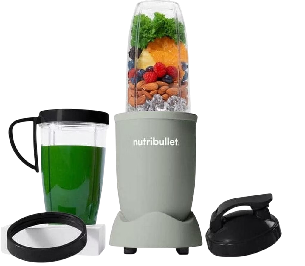 Ein grauer NutriBullet Mixer mit Becher, gefüllt mit grüner Flüssigkeit, und einem Behälter mit Zutaten.