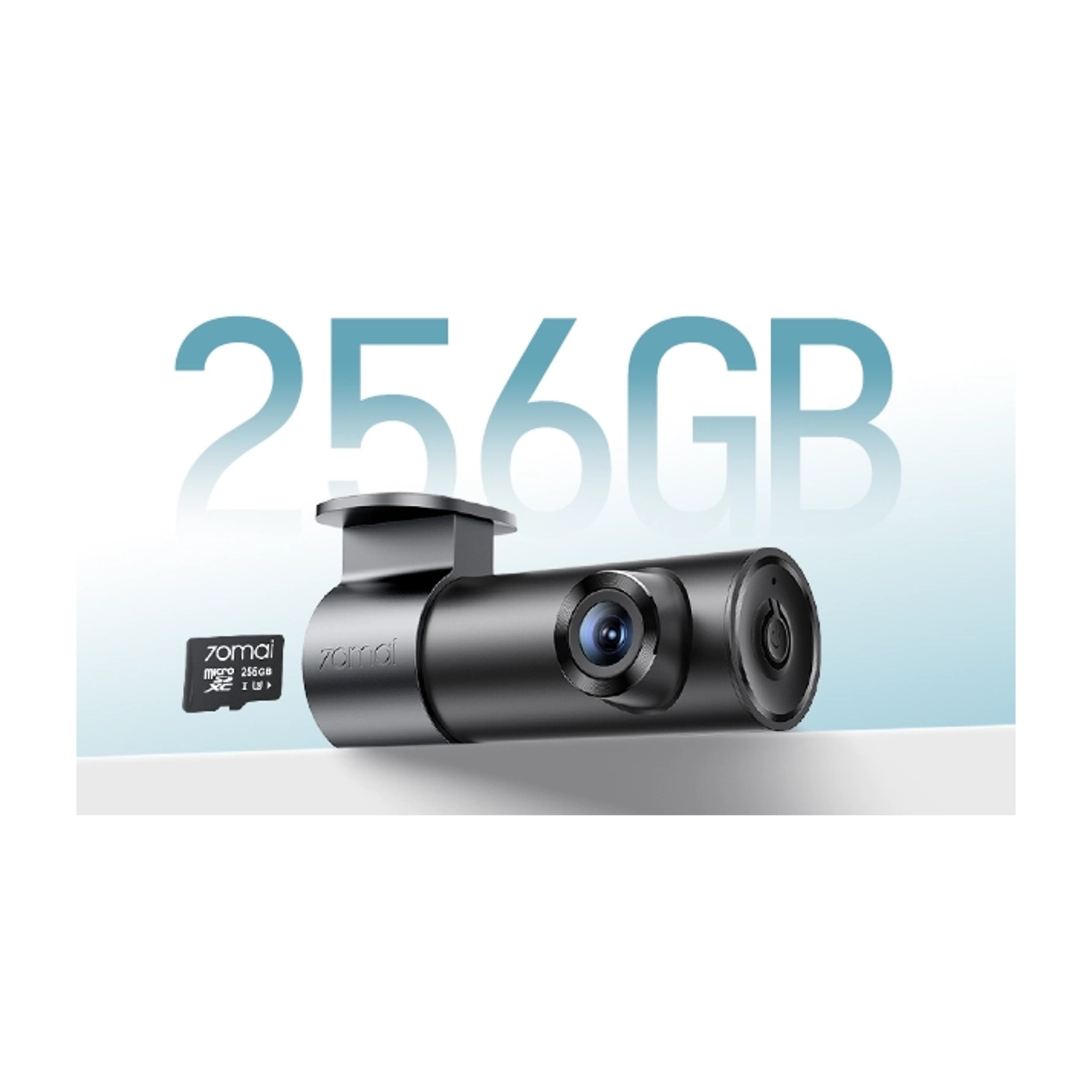 Una dashcam nera e una scheda di memoria da 256 GB su sfondo bianco.