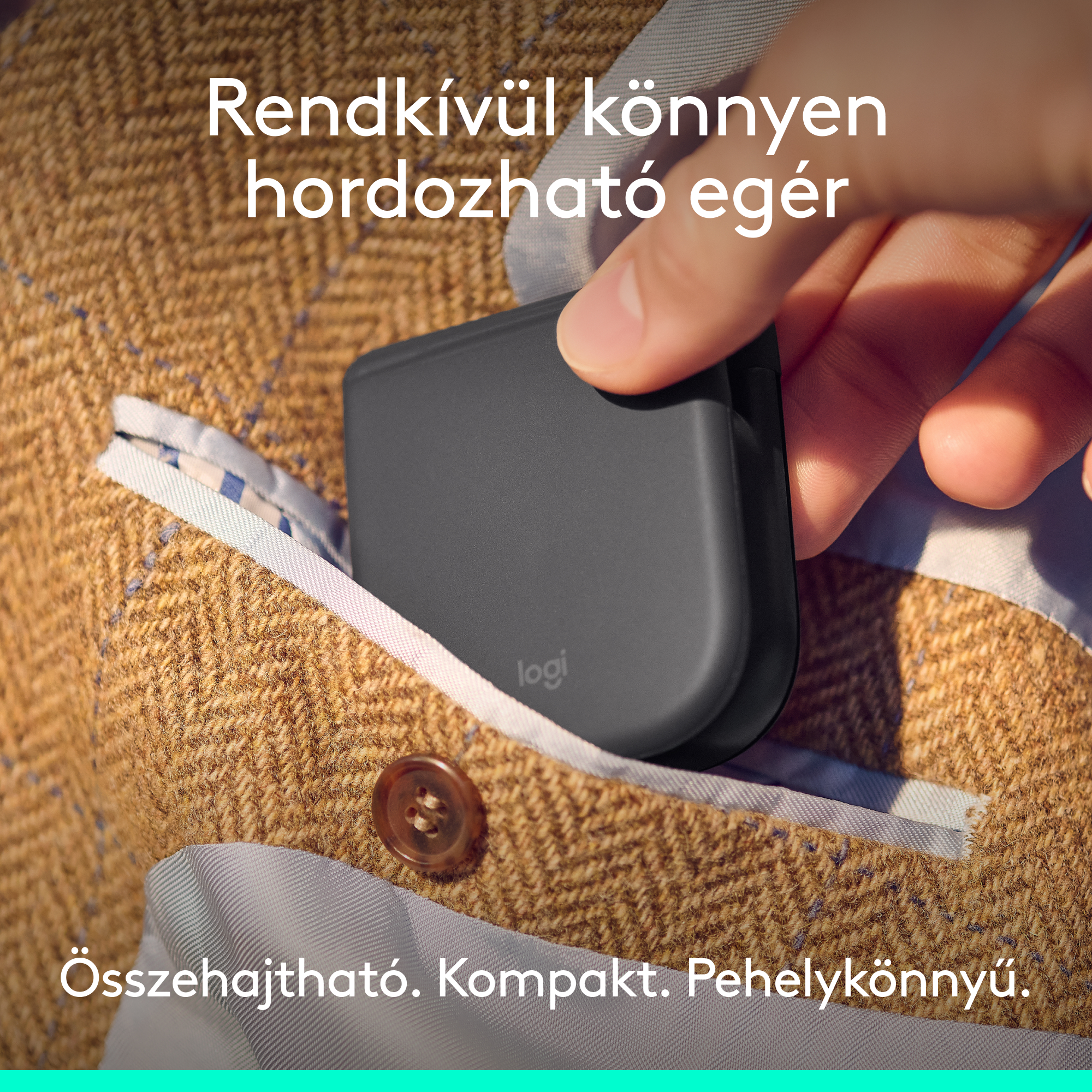 Egy fekete Logitech egeret tesznek egy zakó zsebébe.