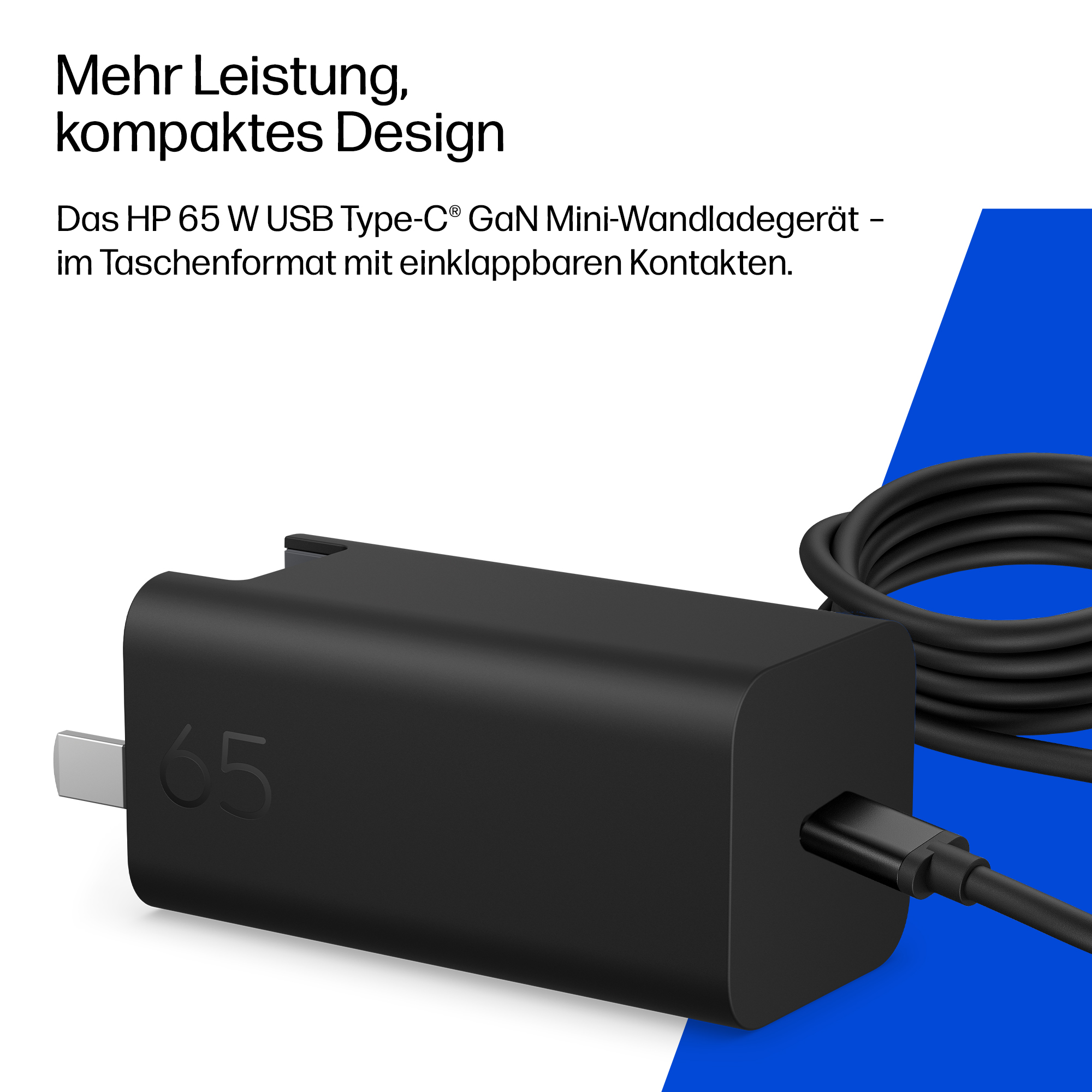 Schwarzes HP 65W USB-C GaN Netzteil mit eingeklappten Kontakten und Kabel.