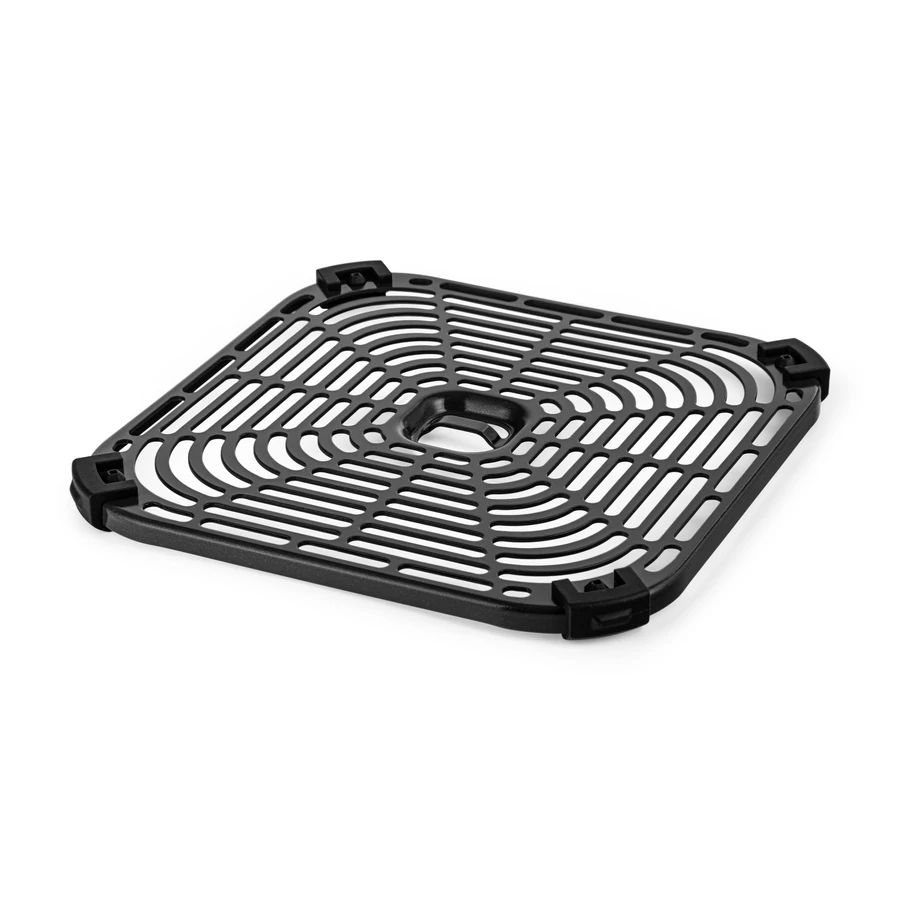 Egy fekete, négyzet alakú grillrács kör alakú mintával és négy saroktartóval.