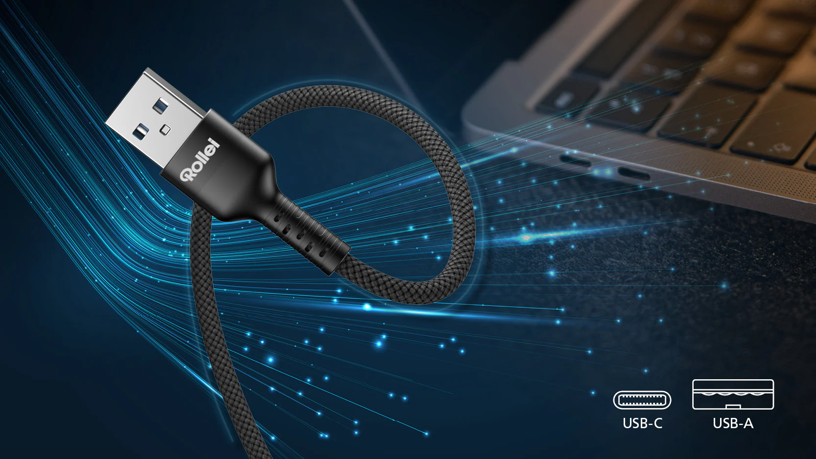 Rollei USB-C Kabel mit USB-A Anschluss neben Laptop-Tastatur.