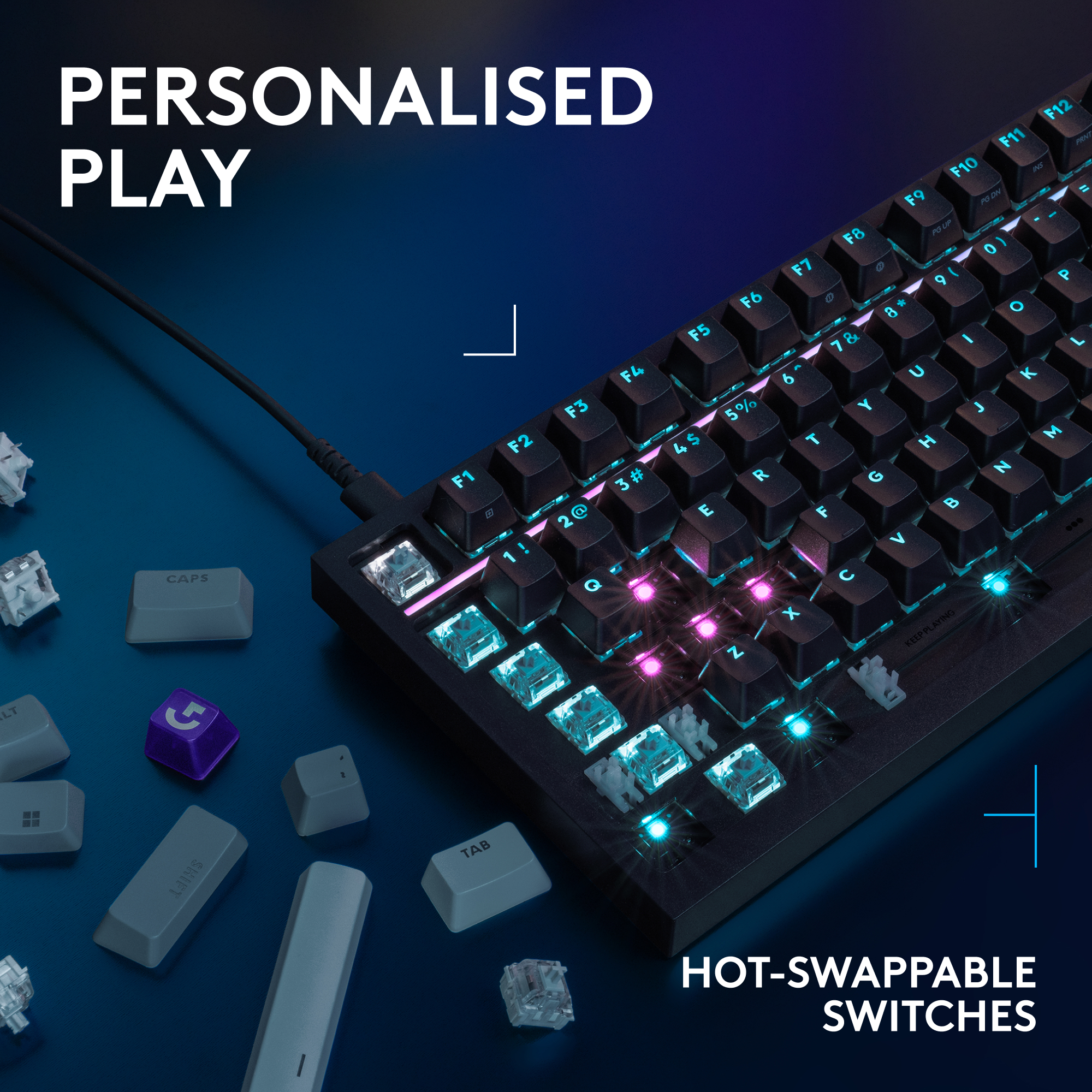 Un clavier éclairé avec de nombreuses touches et des capuchons de touches lâches. Affichage de jeu personnalisé.