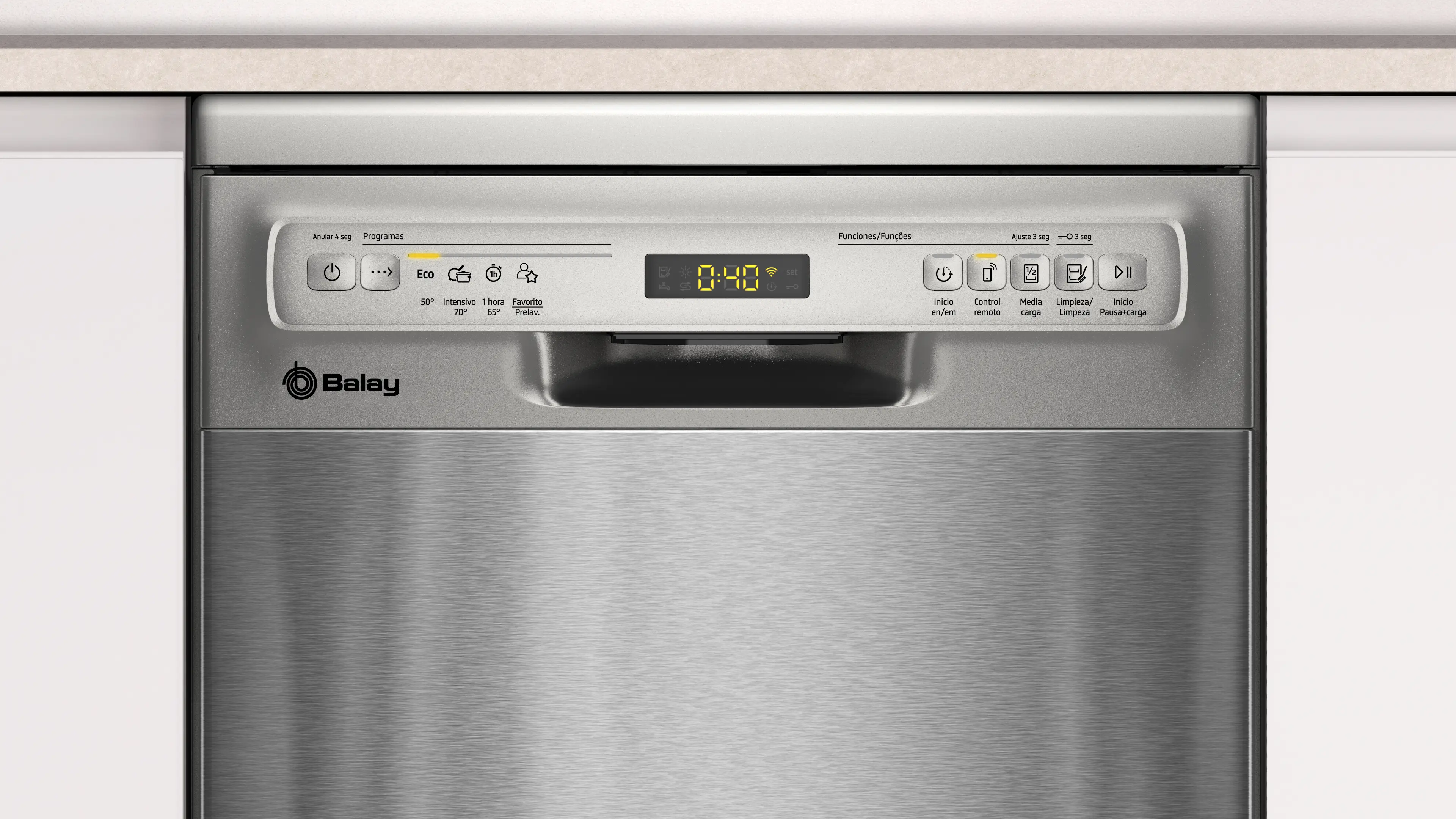 Panel de control de lavavajillas con pantalla digital, botones y logo Balay.