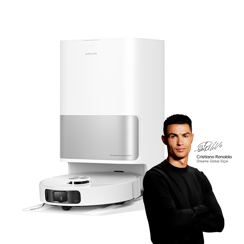 Şarj istasyonlu beyaz robot süpürge ve Cristiano Ronaldo.