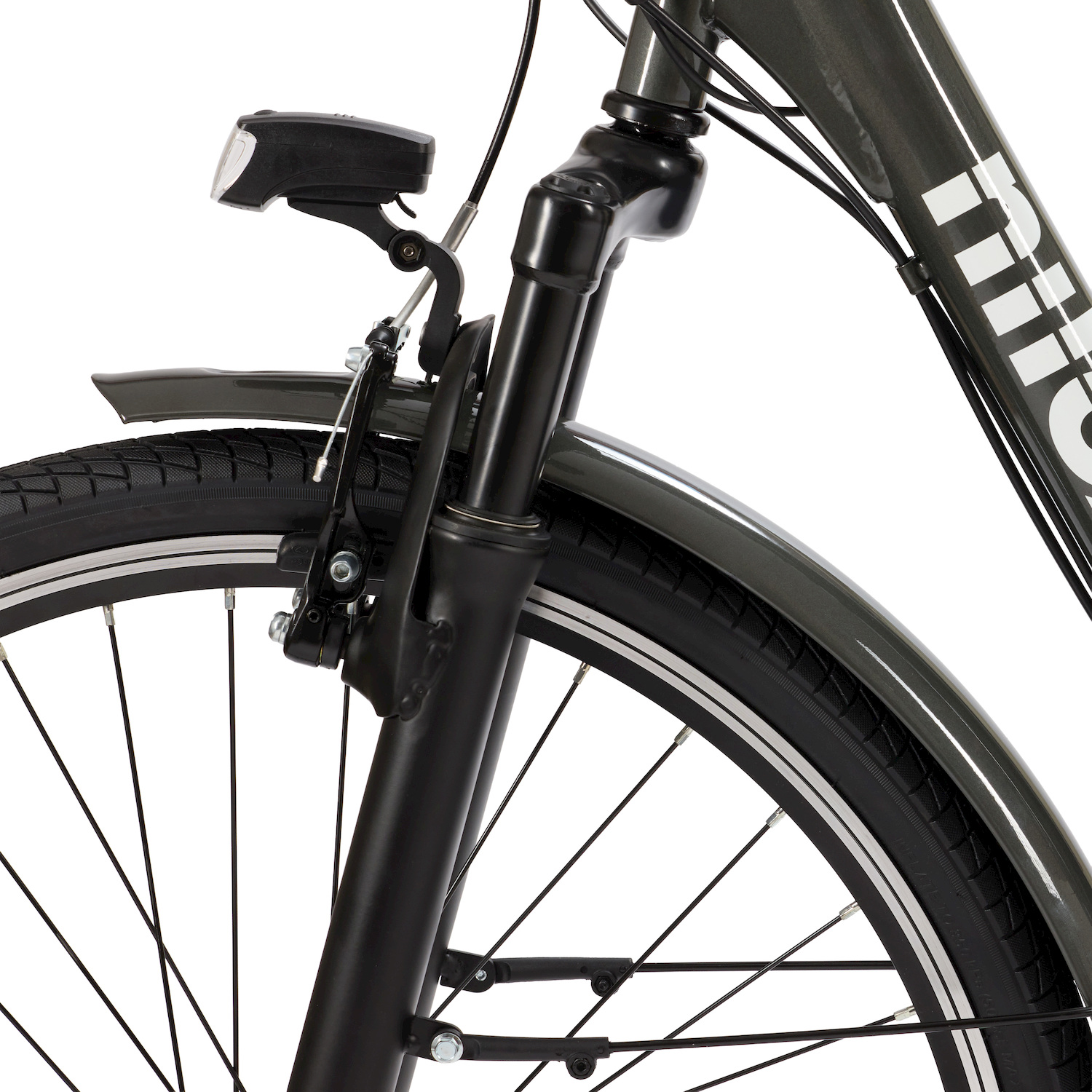 Bicicletta grigia con forcella anteriore nera, luce e ruota. Scritta bianca sul telaio.