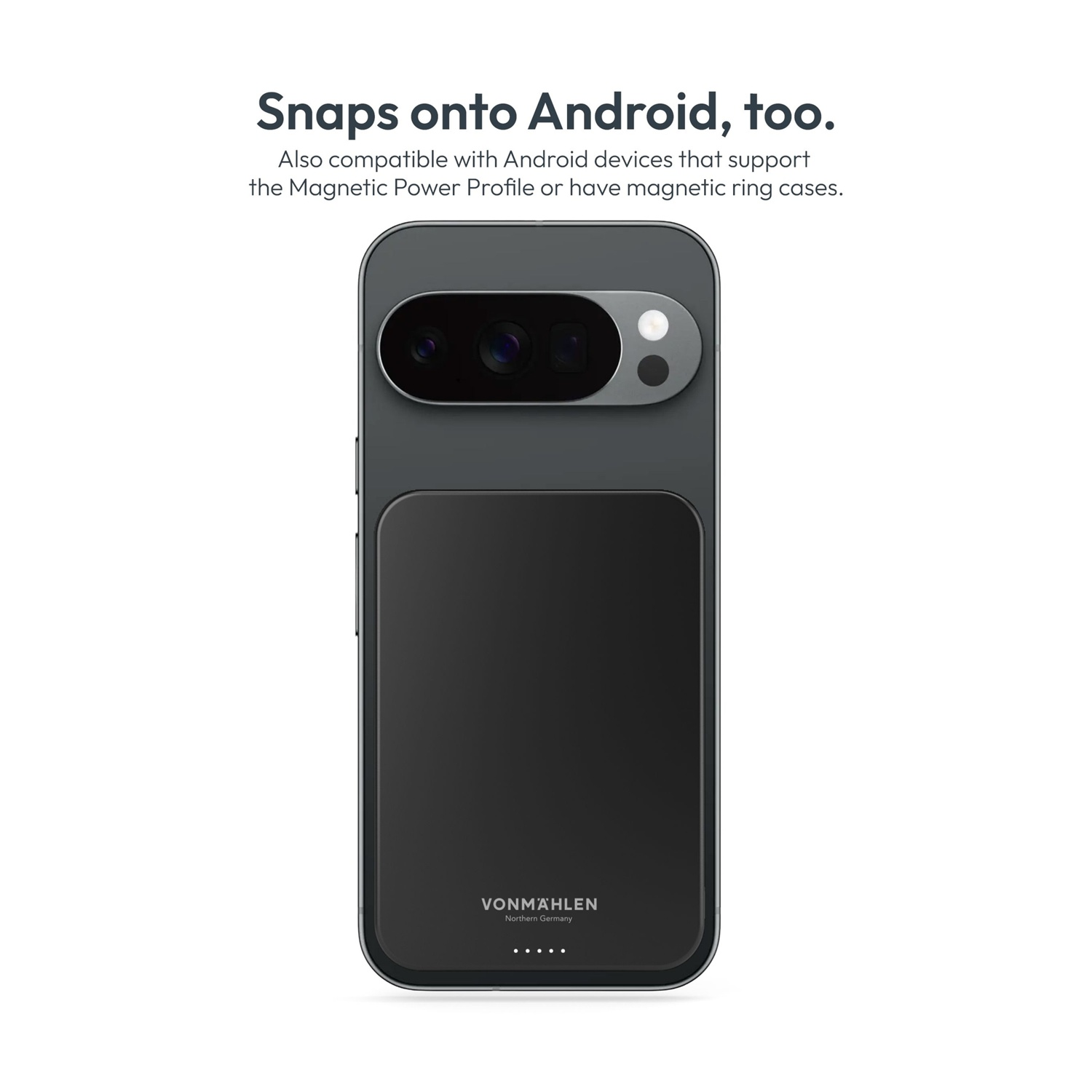 Custodia nera per smartphone con fotocamera e logo.