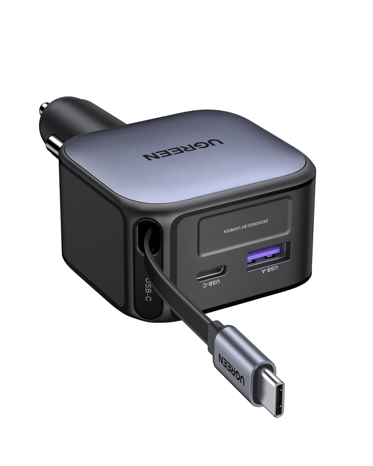 Takılı USB-C kablosu olan siyah bir UGREEN araç USB adaptörü.