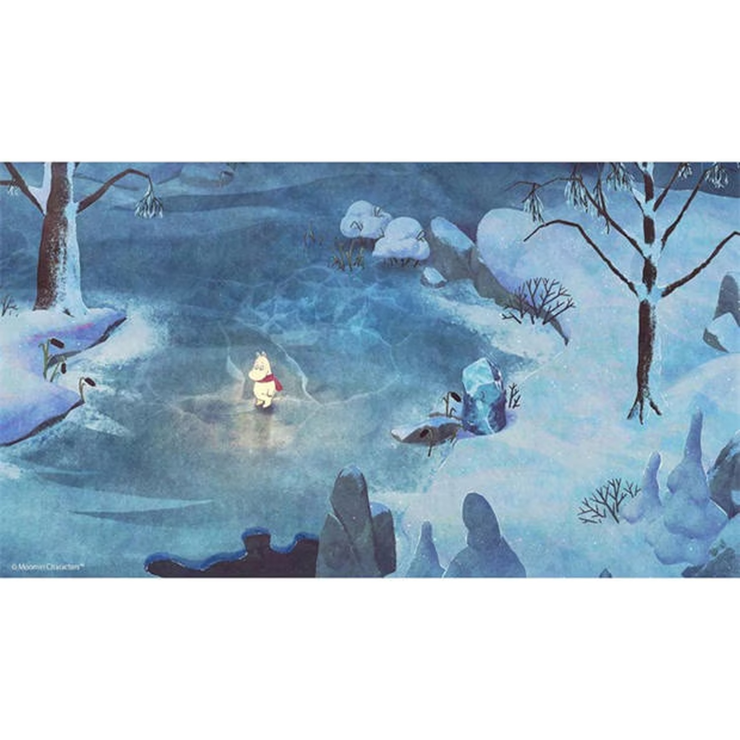 Un petit Moomin à écharpe rouge se tient sur de l'eau gelée dans un paysage enneigé.