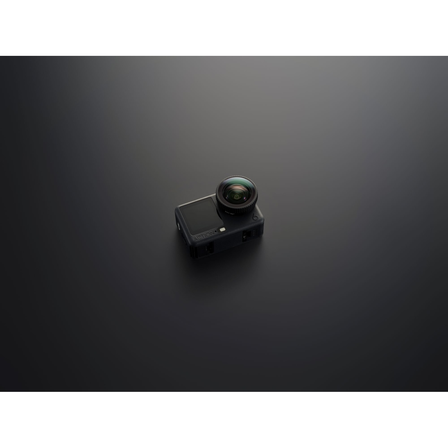 Una action cam nera con obiettivo grandangolare su sfondo scuro.