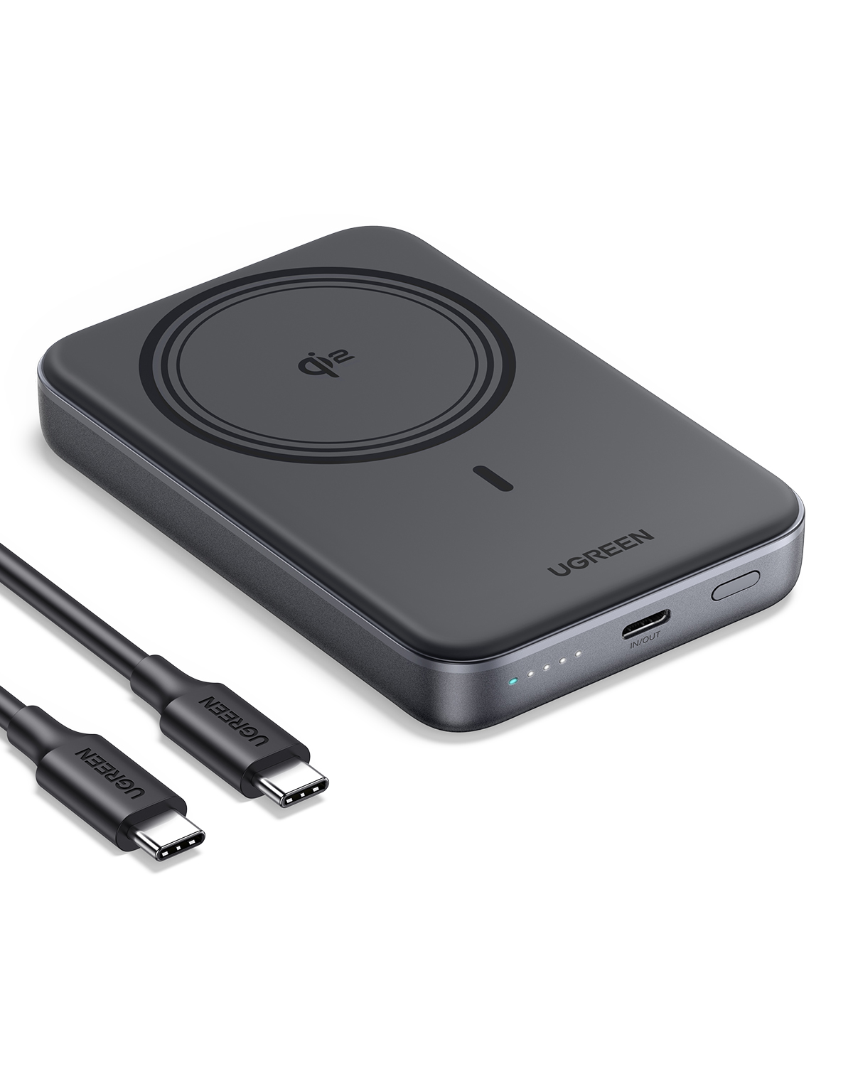 Beyaz arka plan üzerinde iki USB-C kablosu bulunan siyah bir UGREEN kablosuz şarj cihazı.