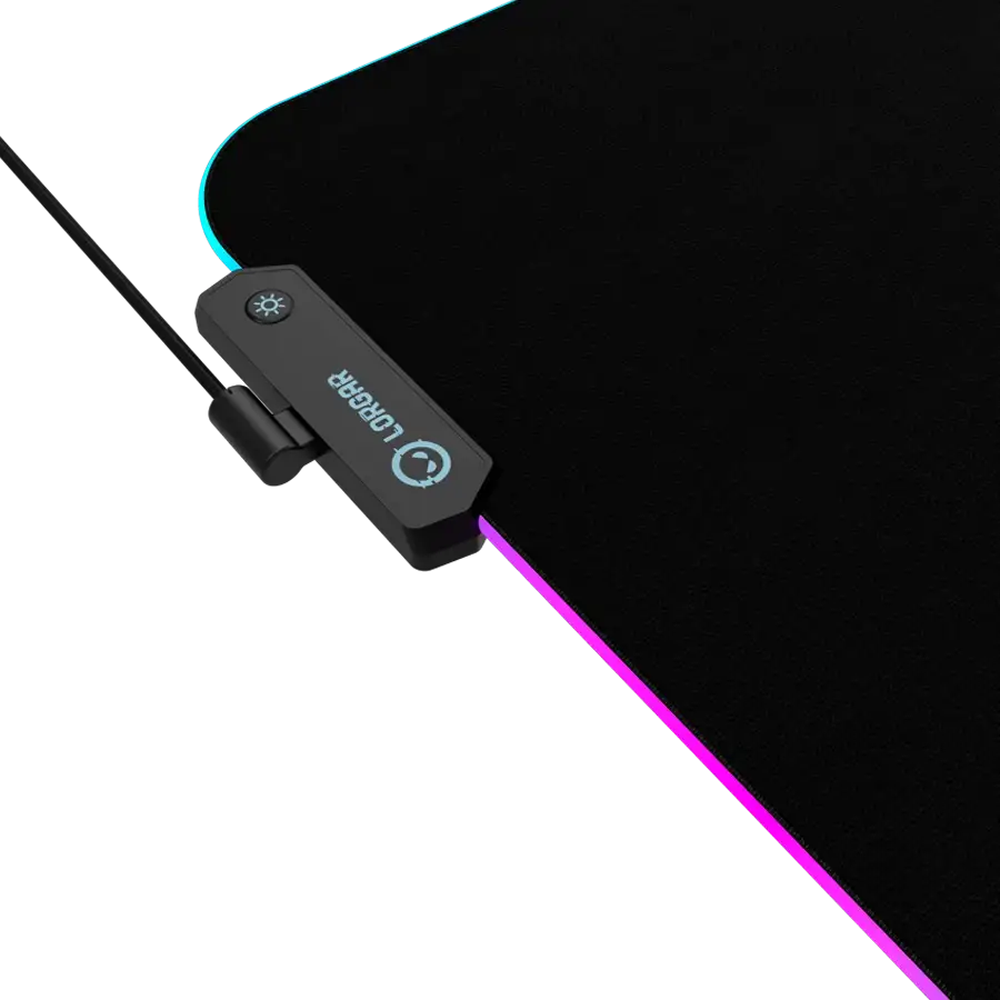 Fekete egérpad Lorgar logóval és RGB világítással.