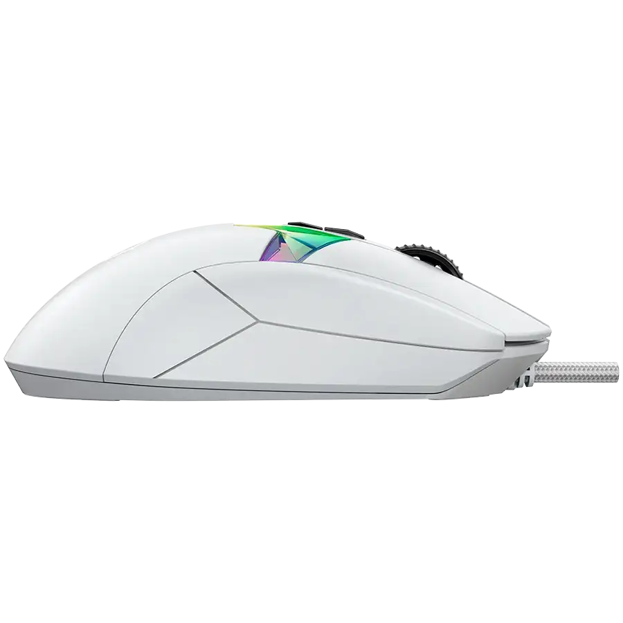 Fehér gamer egér RGB világítással és fonott kábellel, oldalnézet.