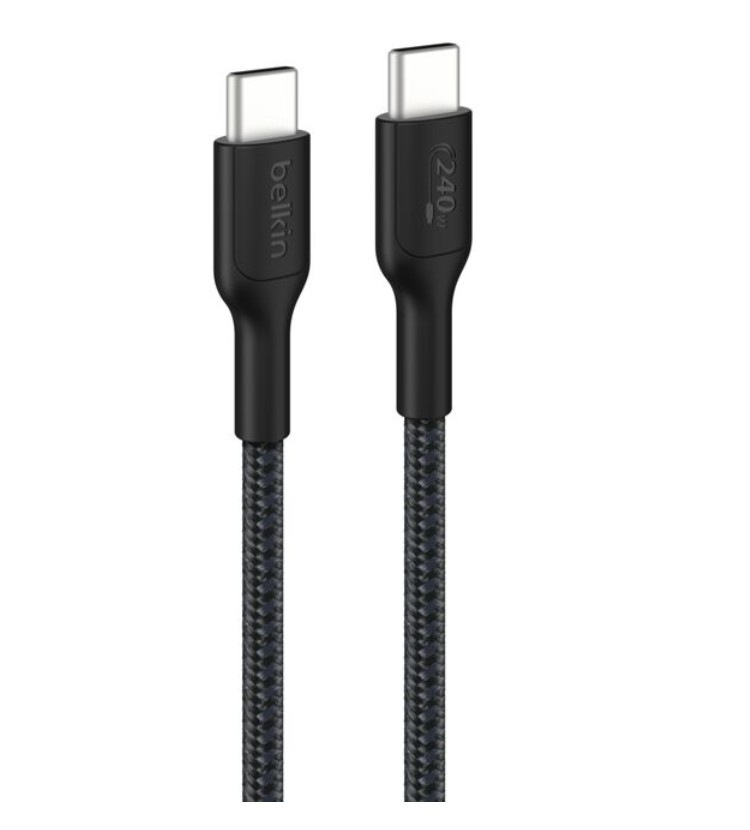 Örgülü kordonlu iki siyah USB-C kablosu, biri Belkin logolu.