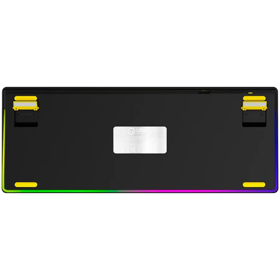 Egy fekete billentyűzet alsó része sárga lábakkal és RGB világítással.