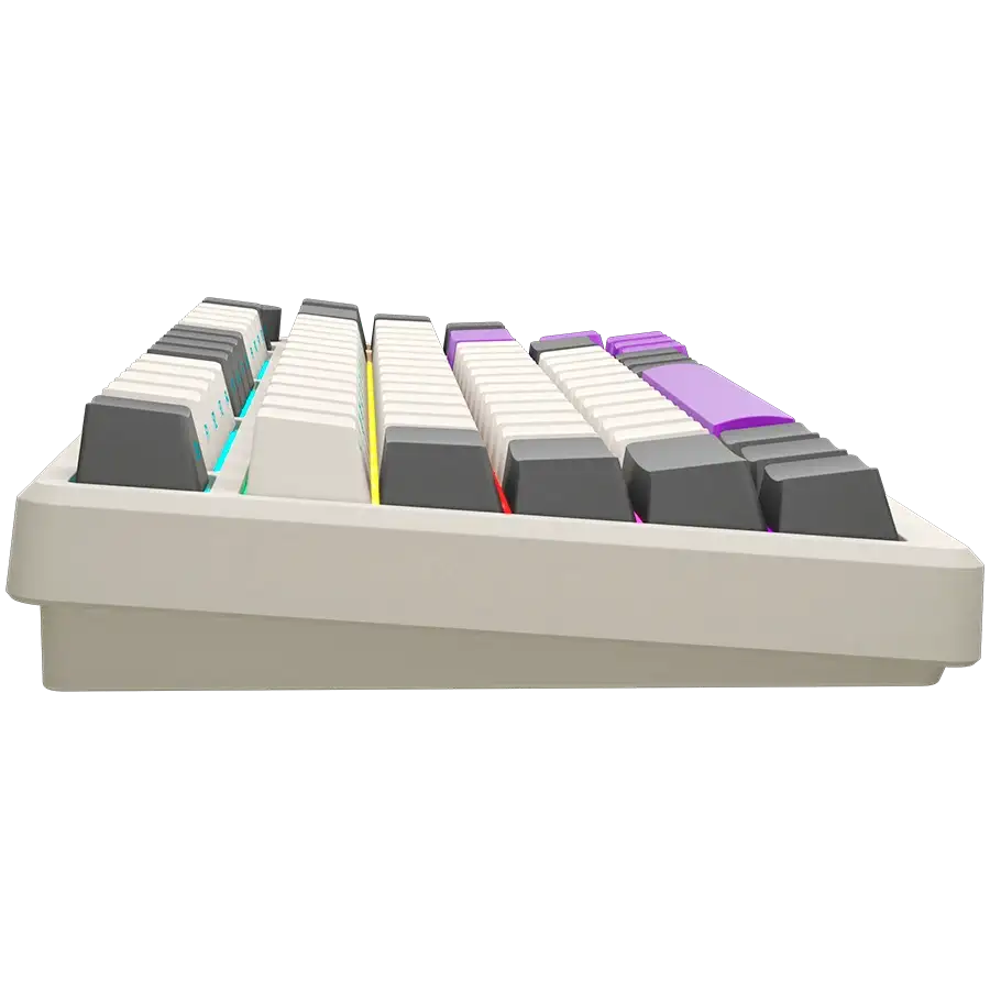 Fehér billentyűzet RGB-világítással, oldalról ferde szögből nézve.