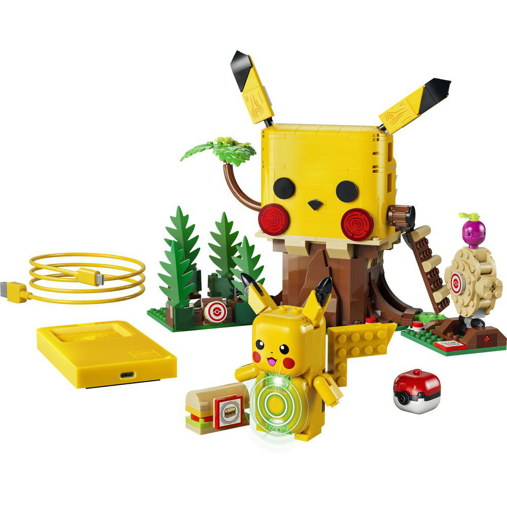 LEGO Pikachu-Set mit Baumhaus, kleinerem Pikachu, Pokeball und Zubehör.