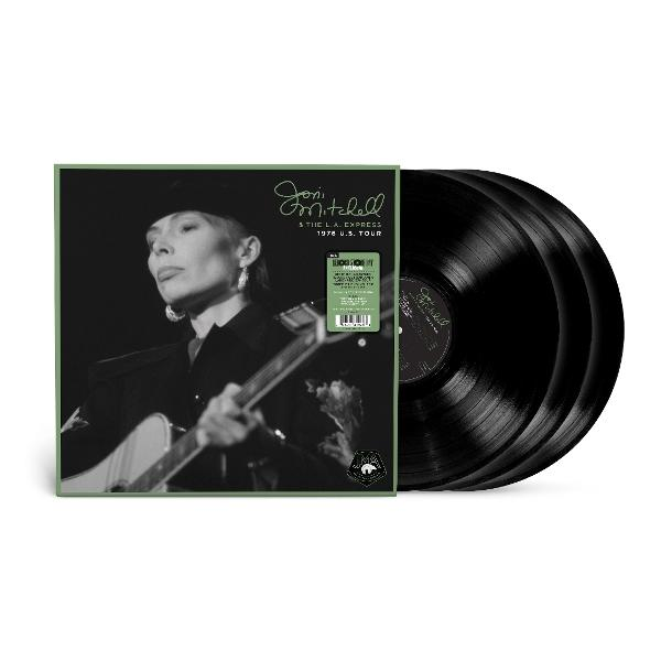 Joni Mitchell mit Gitarre auf Albumcover; daneben drei schwarze Schallplatten.