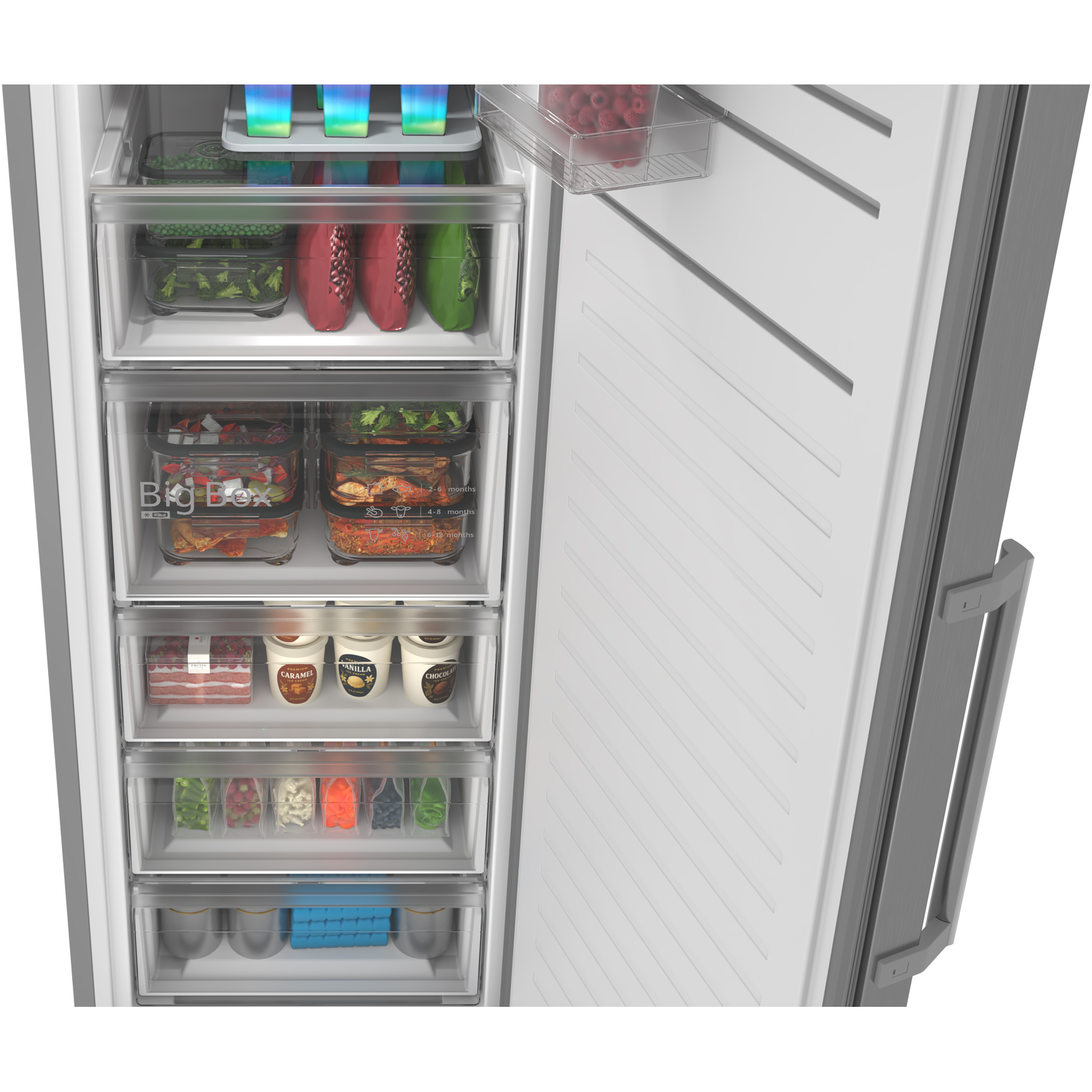 Vriezer interieur met bevroren fruit, groenten, ijs en ijslolly's.