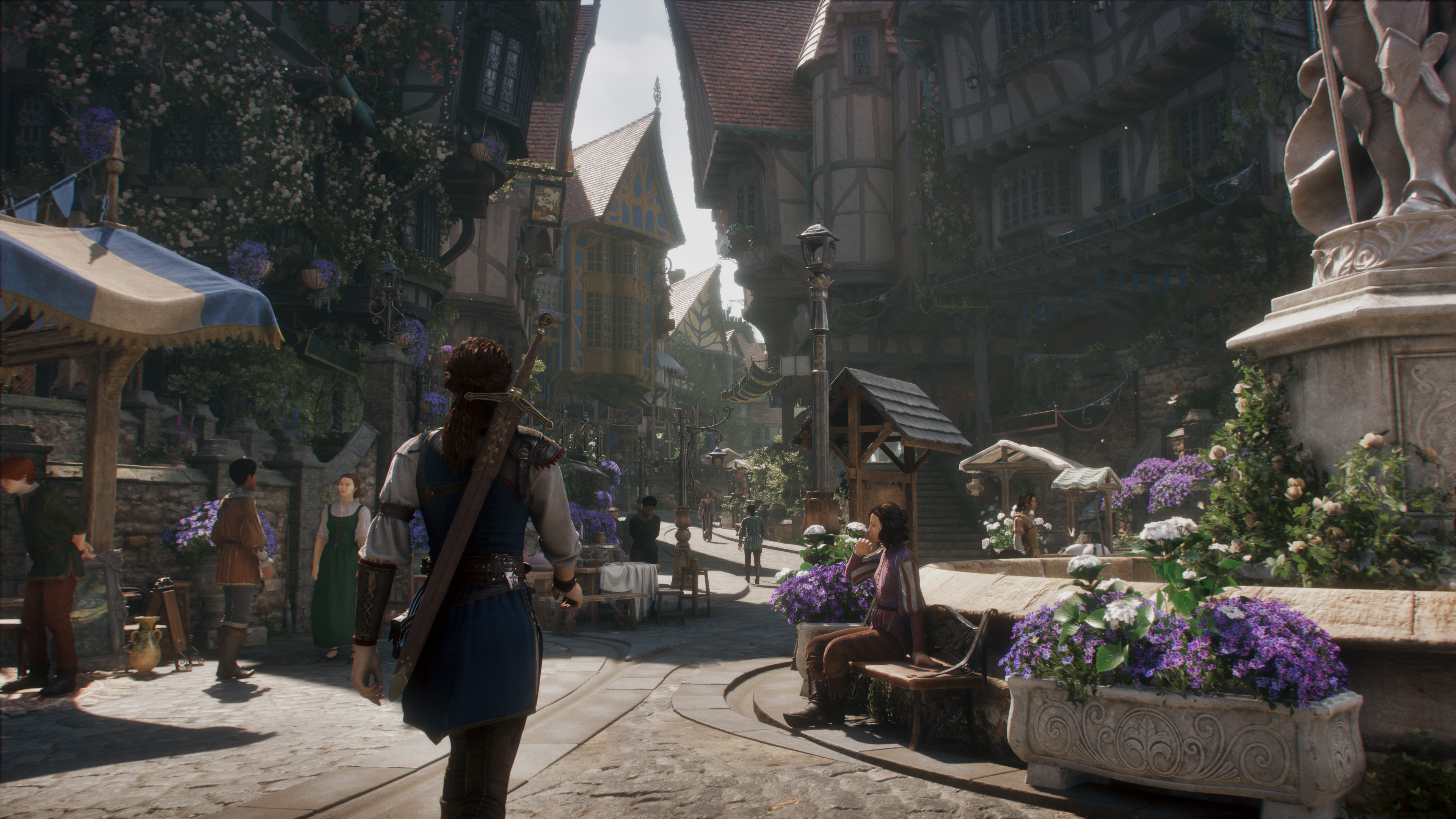 Eine mittelalterliche Stadtstraße mit Fachwerkhäusern, Blumen und Menschen.