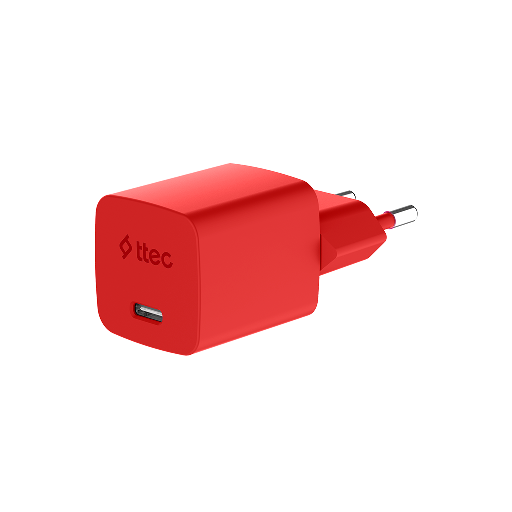 USB-C bağlantı noktalı ve iki metal pimli kırmızı Ttec şarj cihazı.