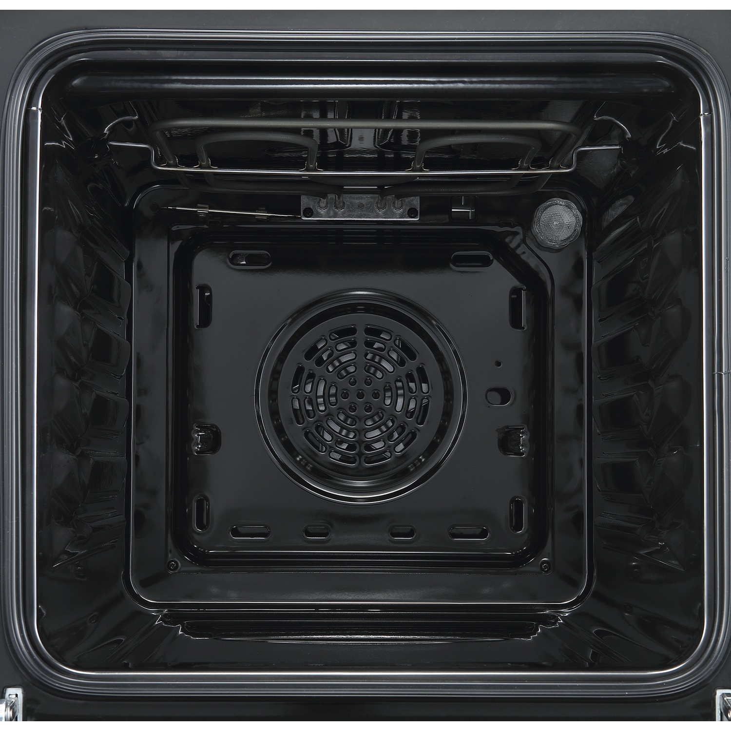 Vista interna di un forno nero e pulito con ventola ed elementi riscaldanti.