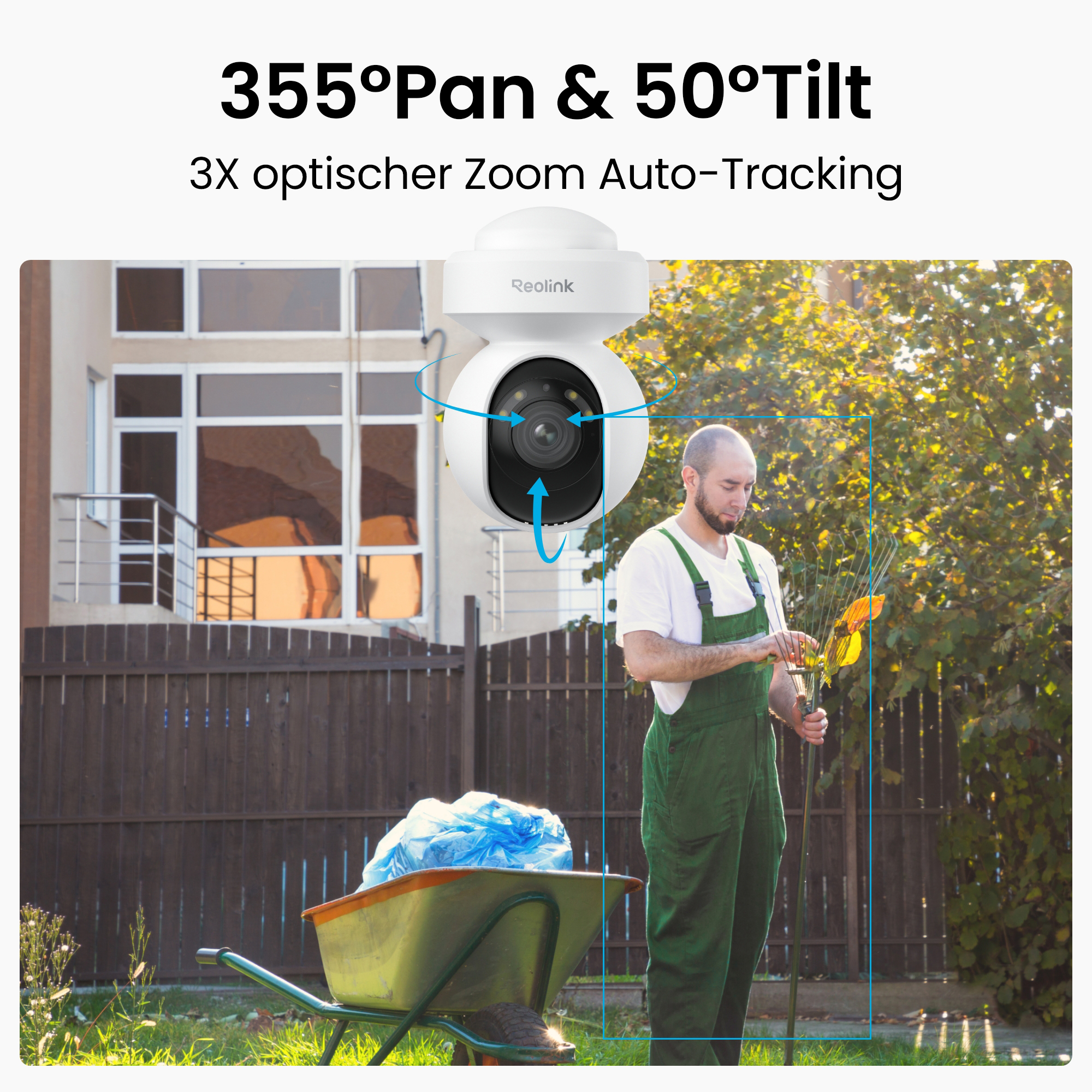 Mann in Latzhose harkt Blätter; Überwachungskamera über ihm.