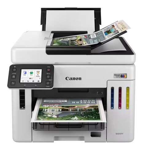 Biała drukarka Canon Mega Tank wyświetla ulotkę z domem na sprzedaż i skan.