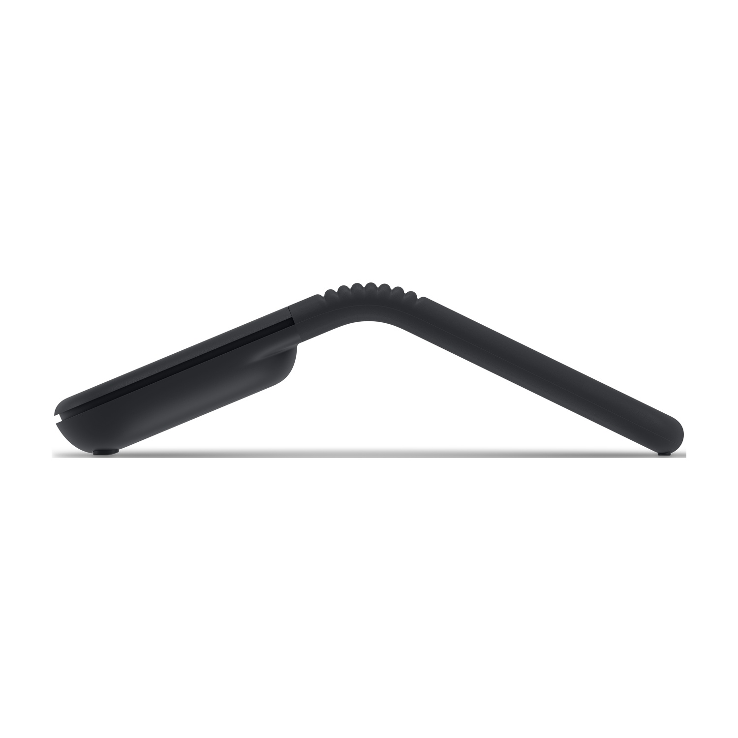 Accessorio informatico ergonomico nero con design curvo, su sfondo bianco.