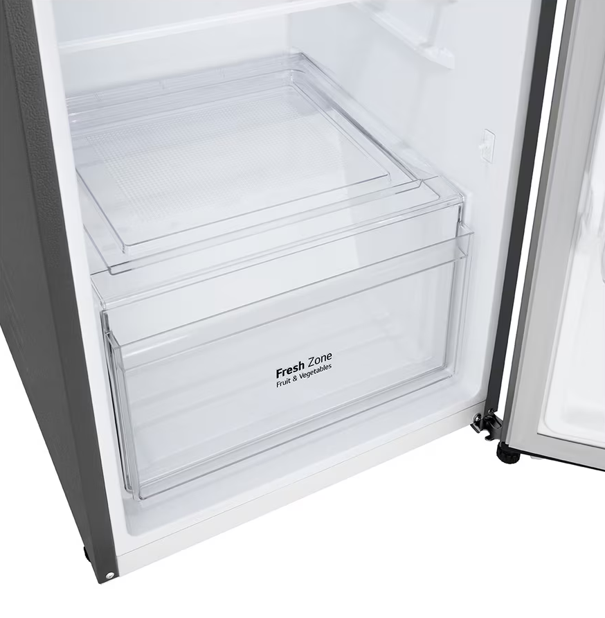 Hűtőszekrény belső nézete, átlátszó, 'Fresh Zone' feliratú zöldségtartó fiókokkal.