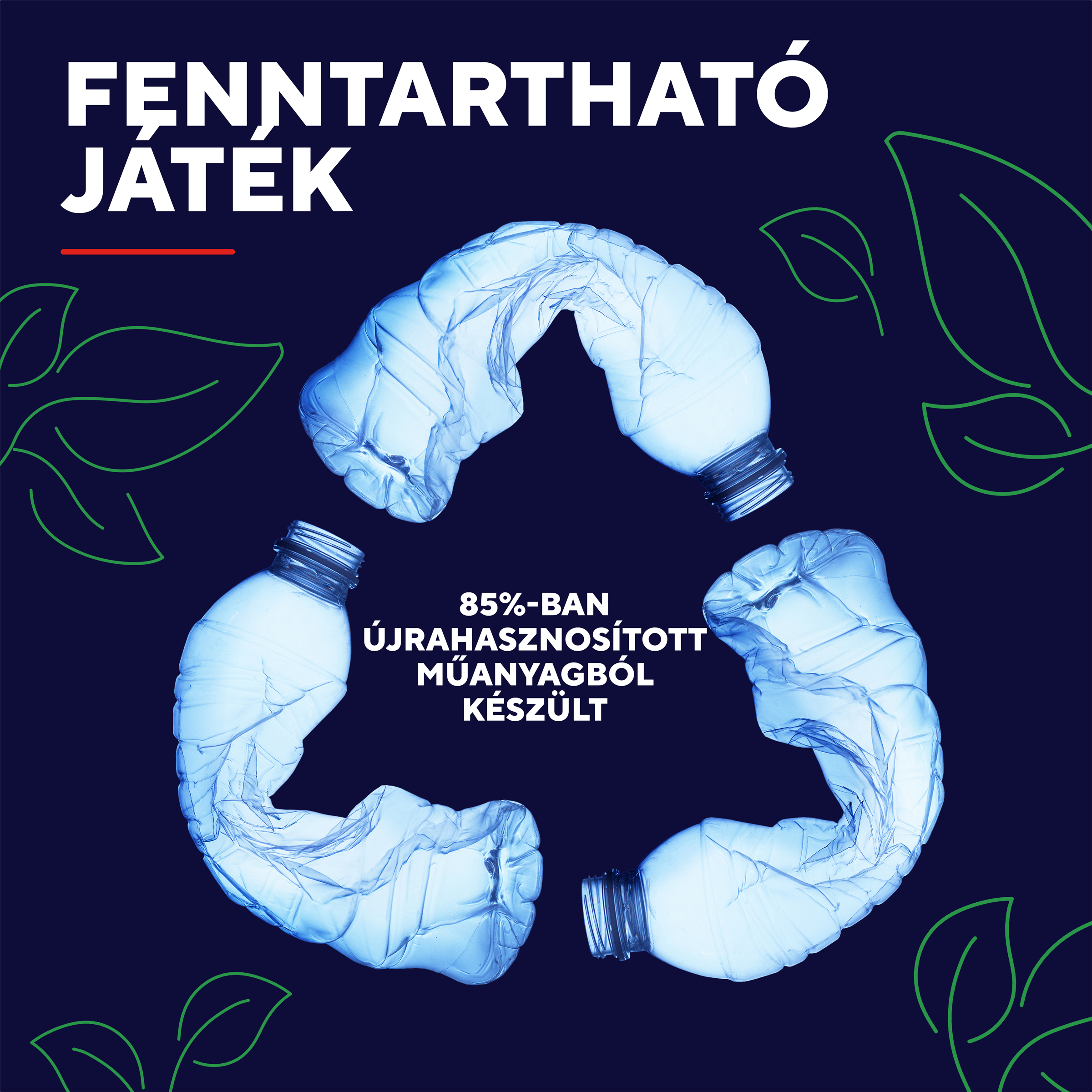 3 összegyűrt műanyag palack alkot újrahasznosítási szimbólumot, sötét háttéren.