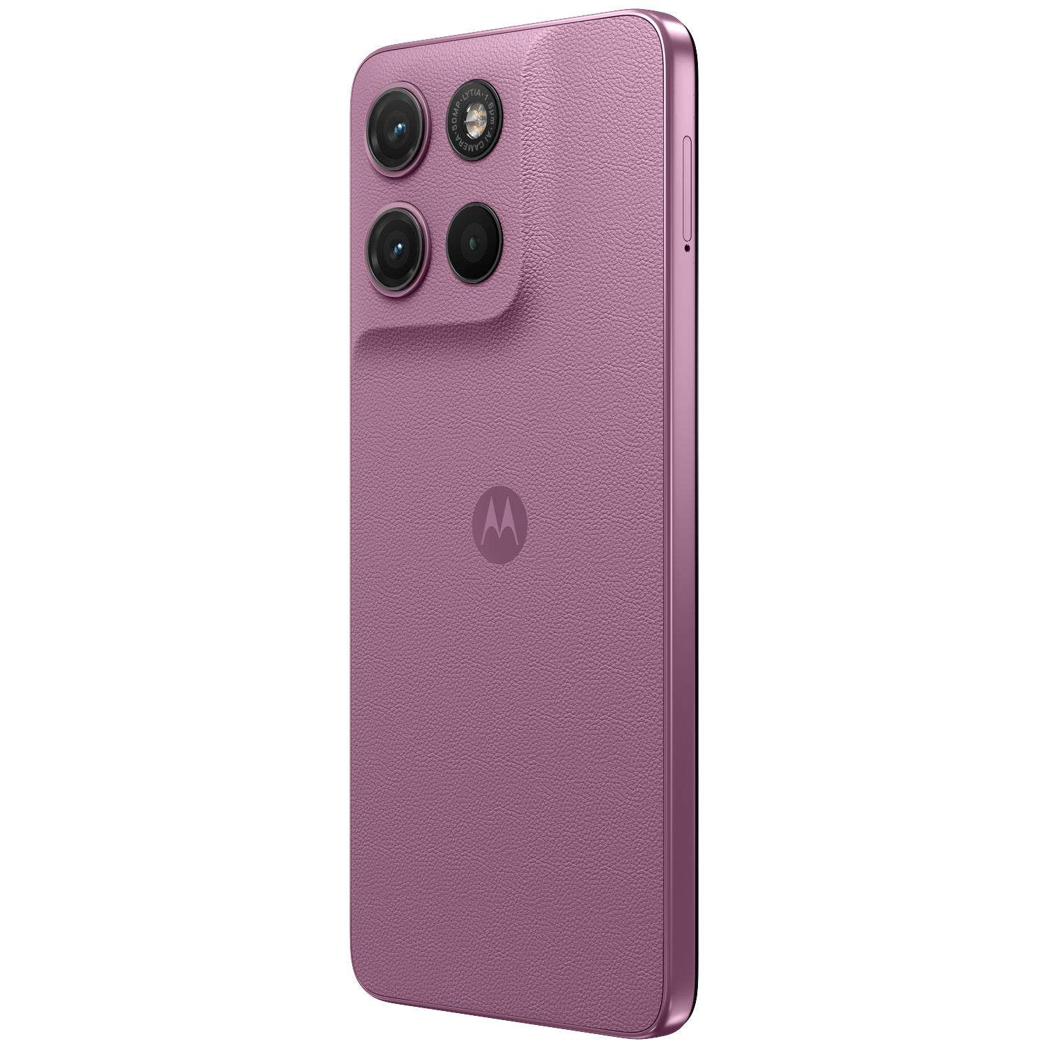 Een paarse Motorola telefoon met een getextureerde achterkant en drievoudig camerasysteem.