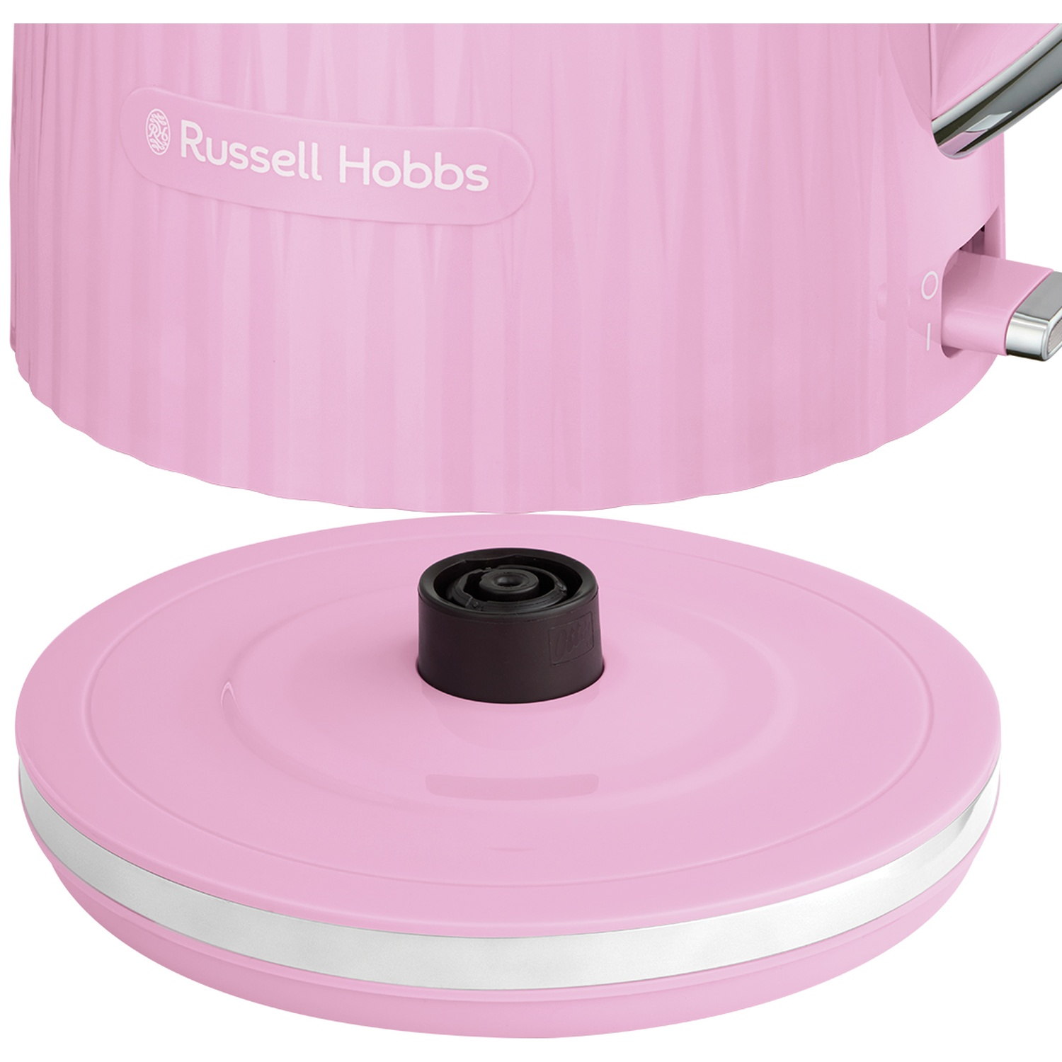 Roze waterkoker met ribbeltextuur en Russell Hobbs logo, met voet.